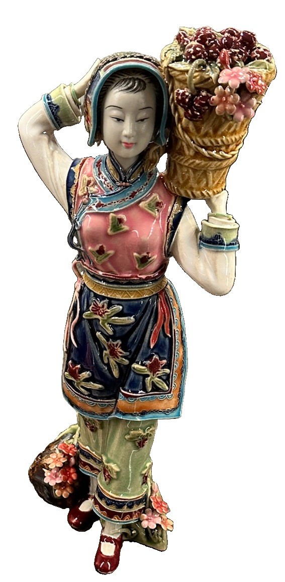 Chinese Wucai Porcelain Pottery Xishi Classical beauty Lady Women Statue
