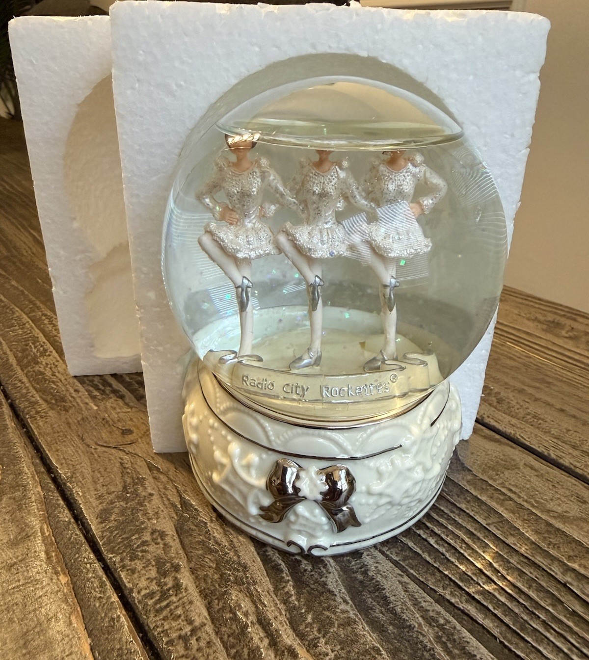 Vintage Radio City Christmas Spectacular Rockettes Snowglobe Rare