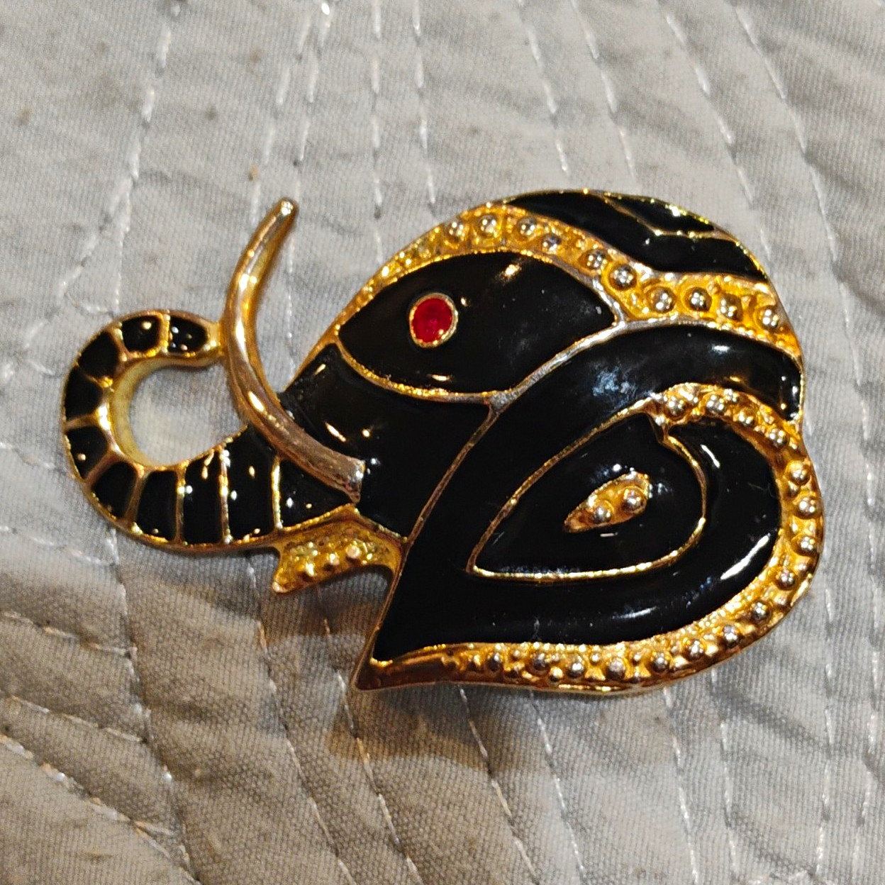 Vintage GERRY'S Signed Elephant Brooch Pin Art Deco Black Enamel Gold Tone Red E