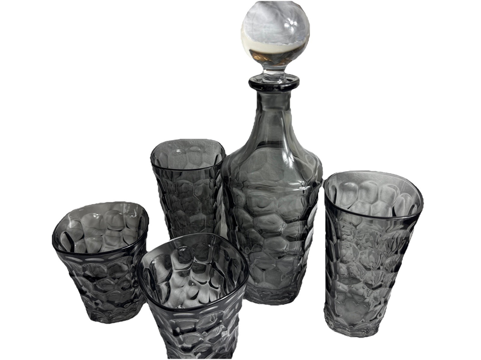 Halston Elegant Grey Decanter And 4 Glasses Set Halston Elegant Grey Decanter And 4 Glasses Set