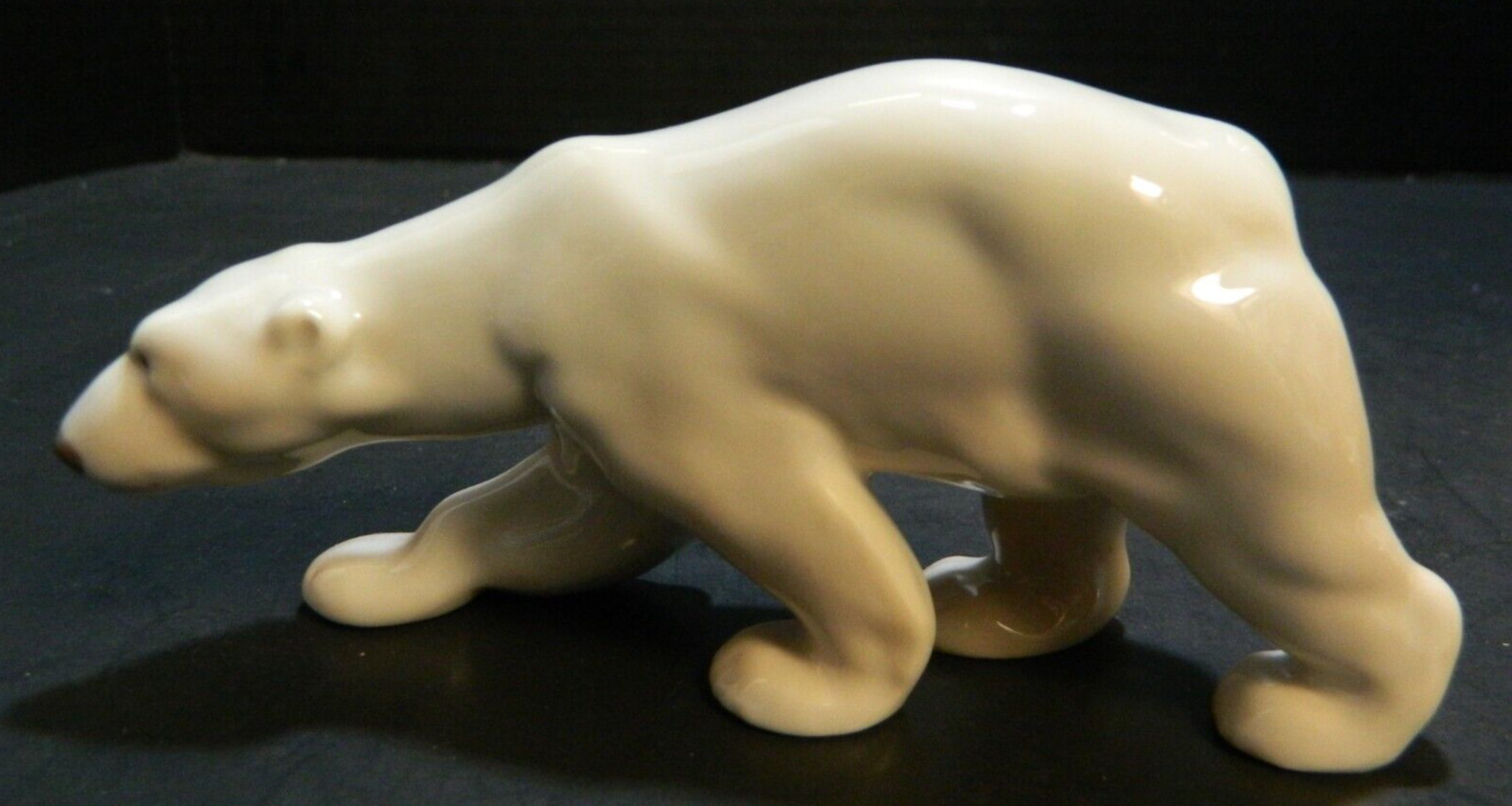 B&G Bing & Grondahl Porcelain Walking Polar Bear Figurine (#2218) 2.25