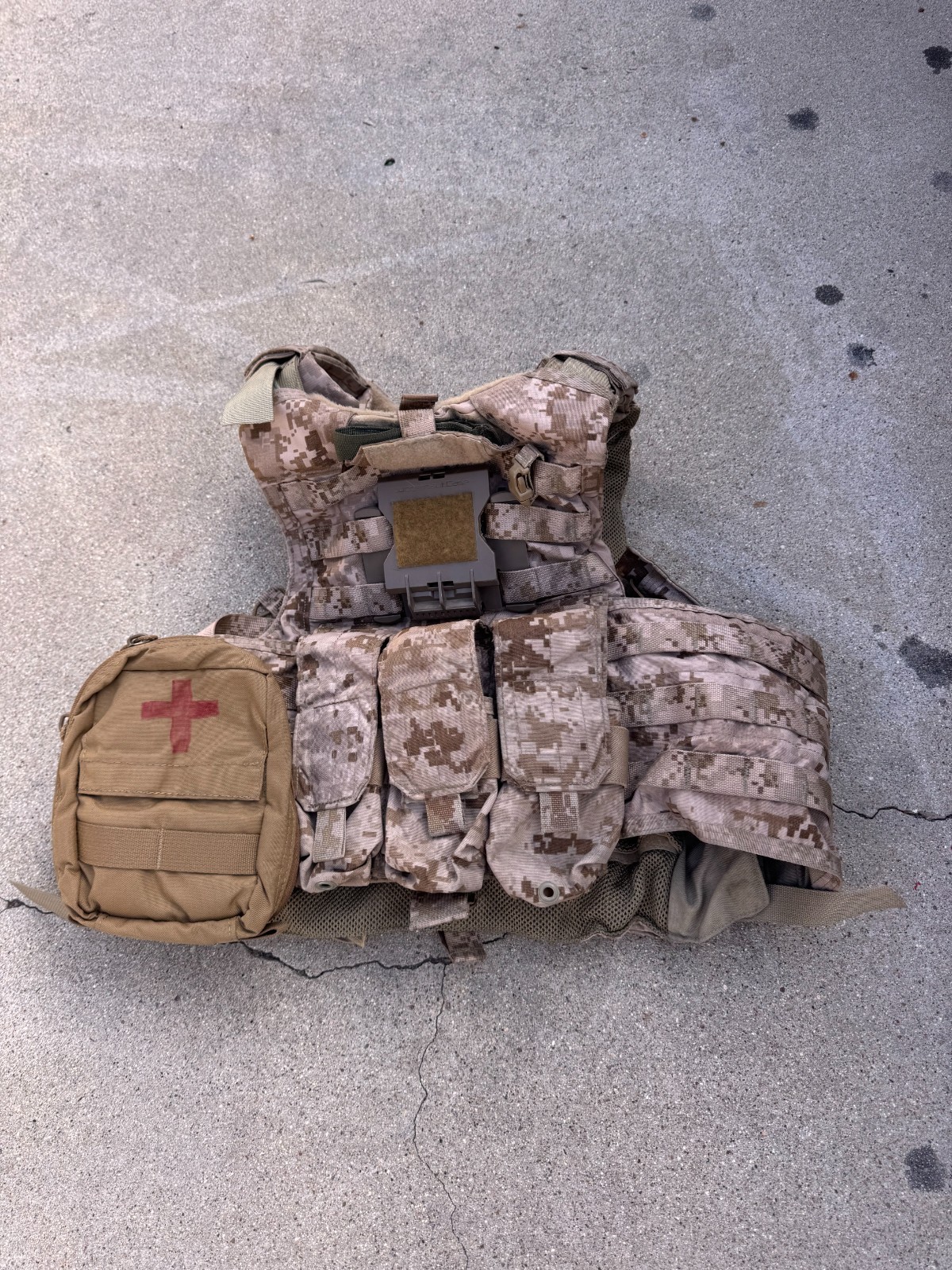 Specialty Defense Systems AOR1 RBAV Medium w/ Extras