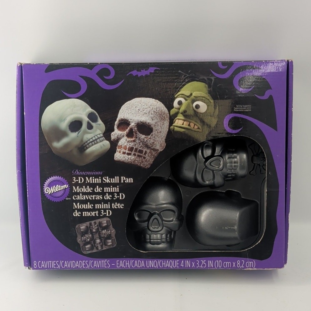 Wilton 3D Mini Skull Pan Makes 4 Skulls Mold Non Stick Baking Excellent
