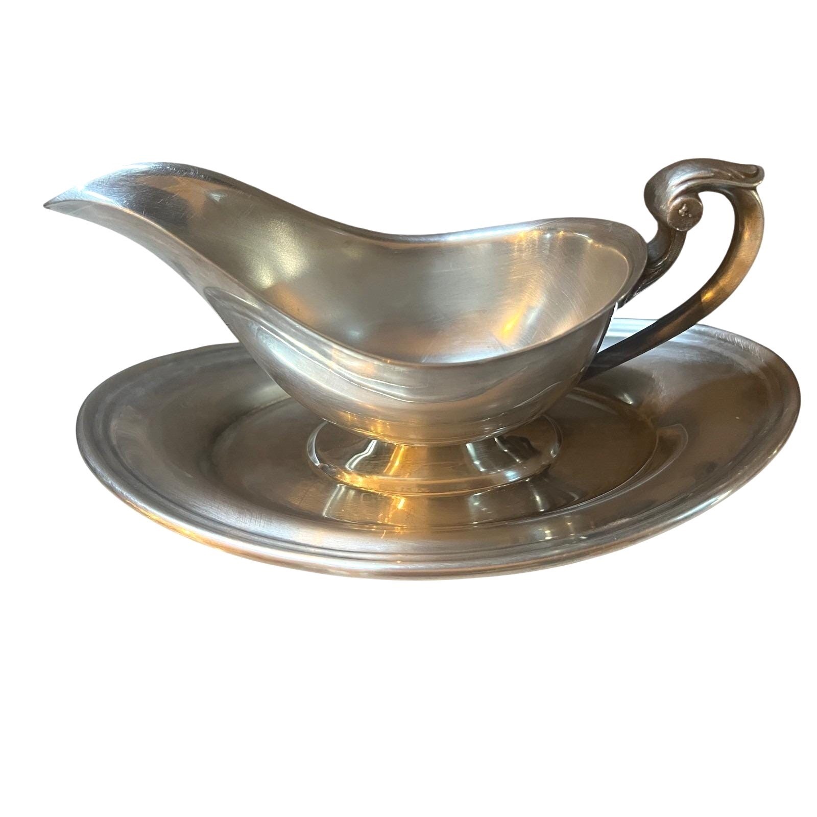 Vintage Pewter/Silverplate Gravy Boat with Attached Underplate Colonial MCM 80\'s