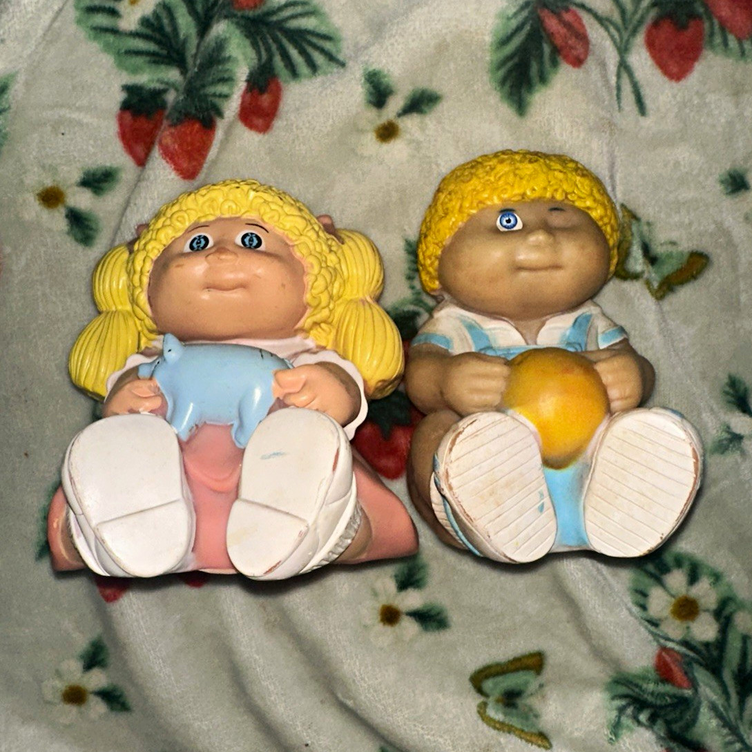 Cabbage Patch Kids Lot of 2 Plastic Piggy Banks Girl & Boy vintage 1983 figurine