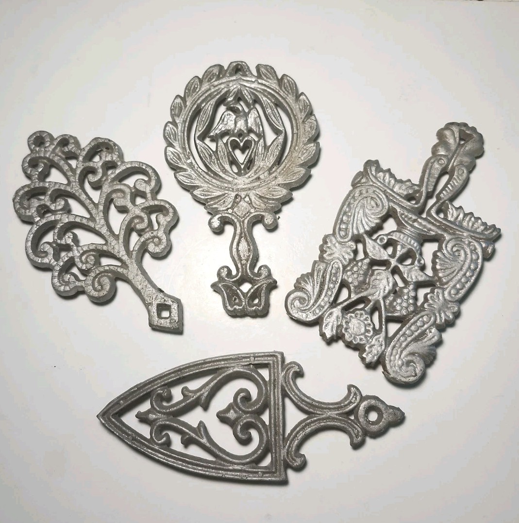Vtg Aluminum Trivet Set Lot Of 4 Arts N Crafts Ornate Novelty Design Silver -ww