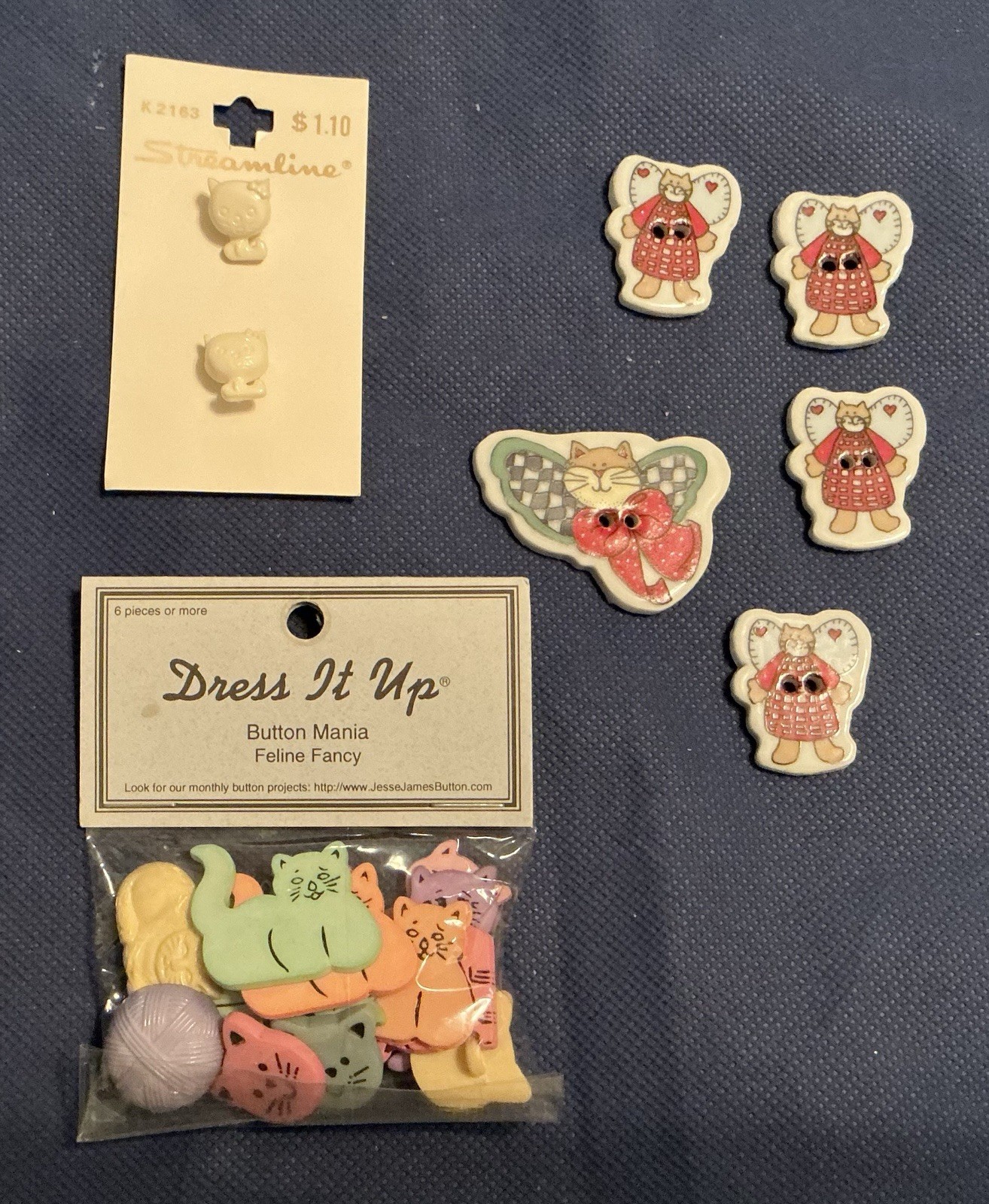 Cat Feline Fancy Button Lot Alma Lynne Ceramic  Streamline Some Shank