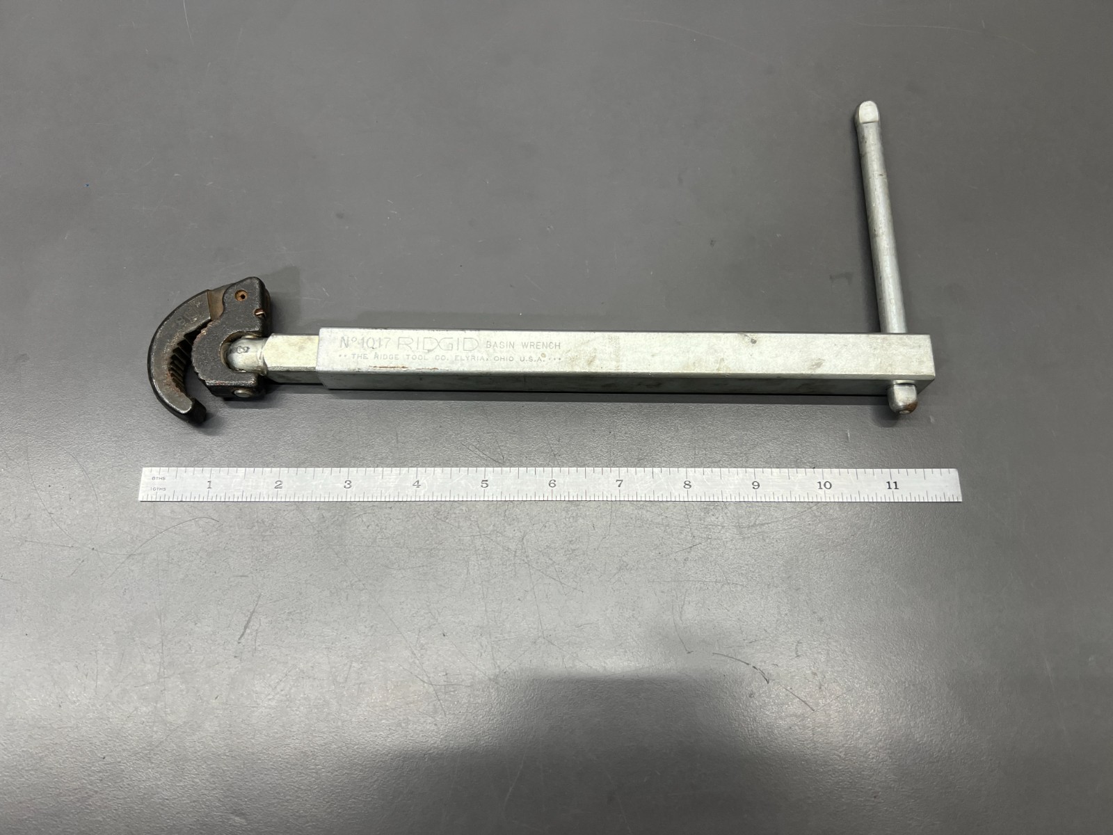 (S) RIDGID RIDGE TOOL No. 1017 TELESCOPING BASIN WRENCH - VGC - USA