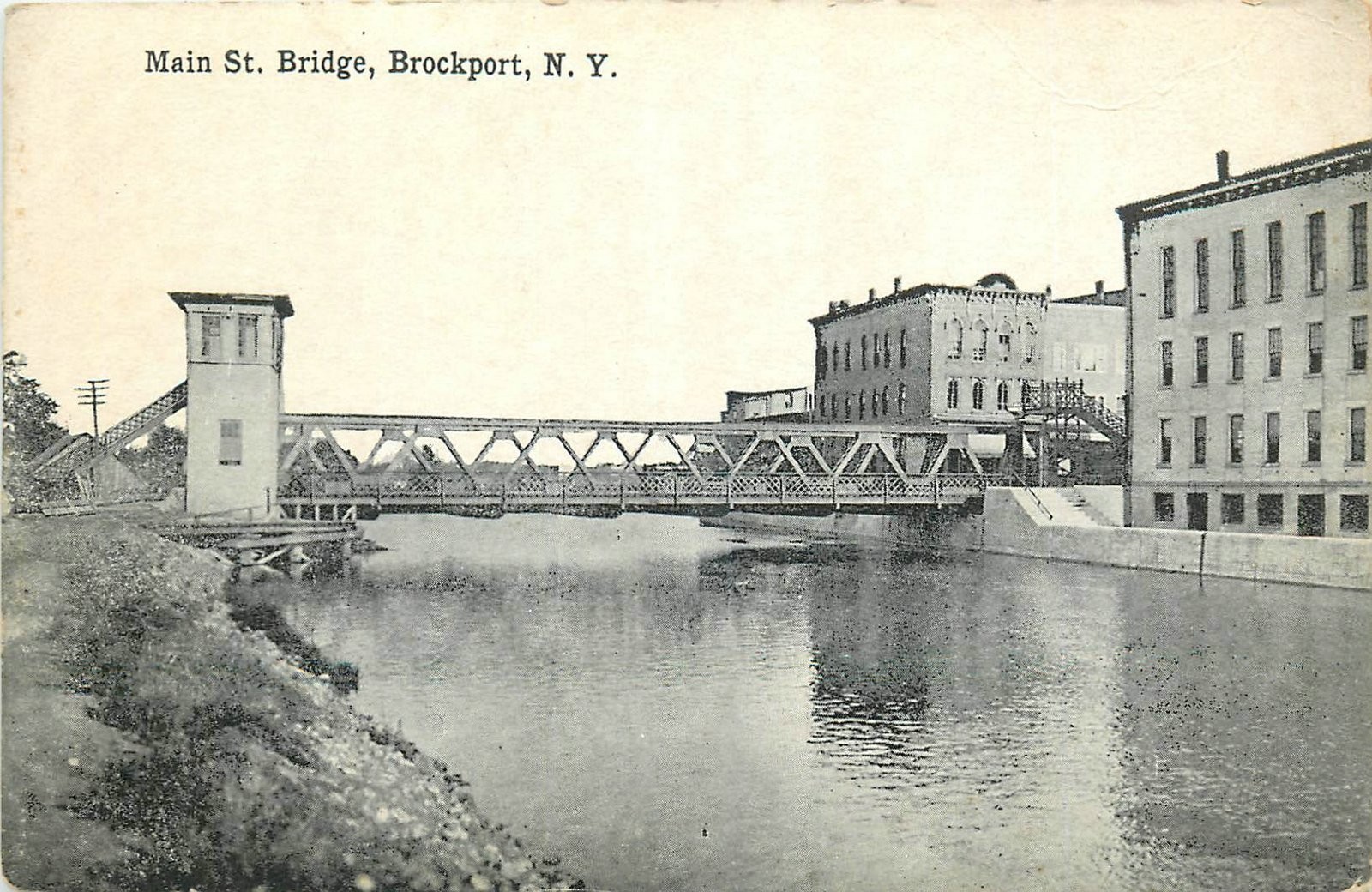 c1910 Brockport New York Main Street Bridge Postcard 25-10895