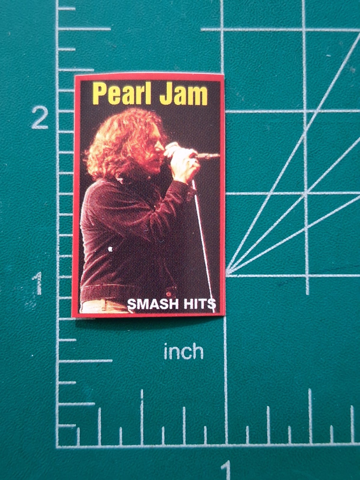 1996 AUSTRALIAN SMASH HITS EDDIE VEDDER PEARL JAM MUSIC STICKER CARD