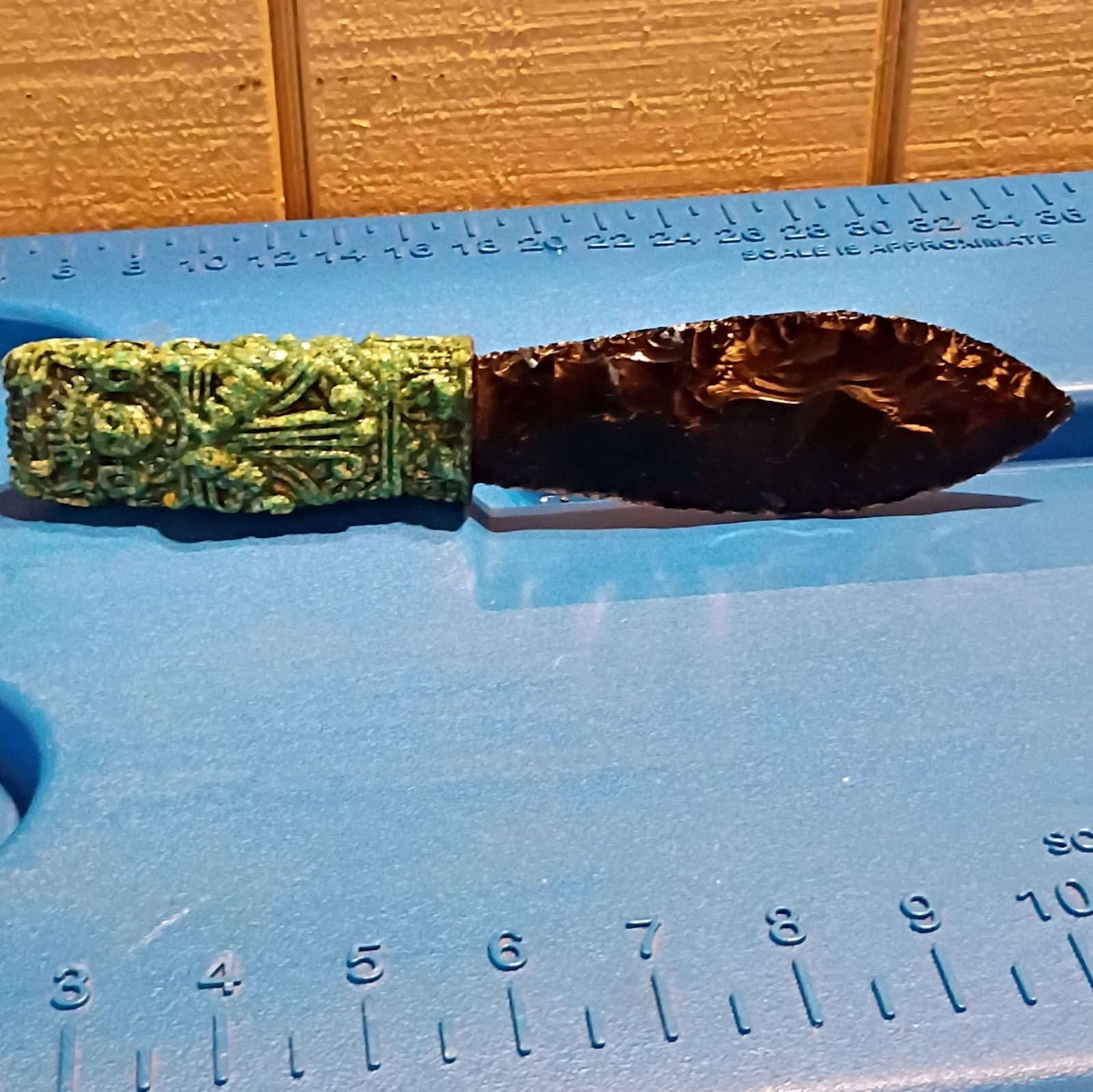 Aztec Obsidian Flint-Knapped Knife, Green Figural Stone Handle 10\