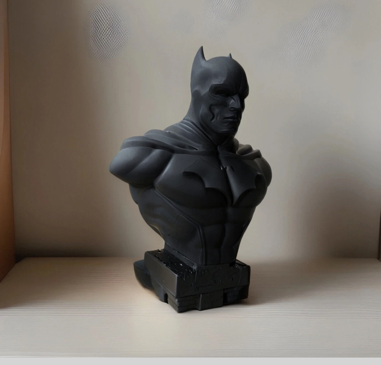 batman the dark knight Bust- 8 Inches (Black )