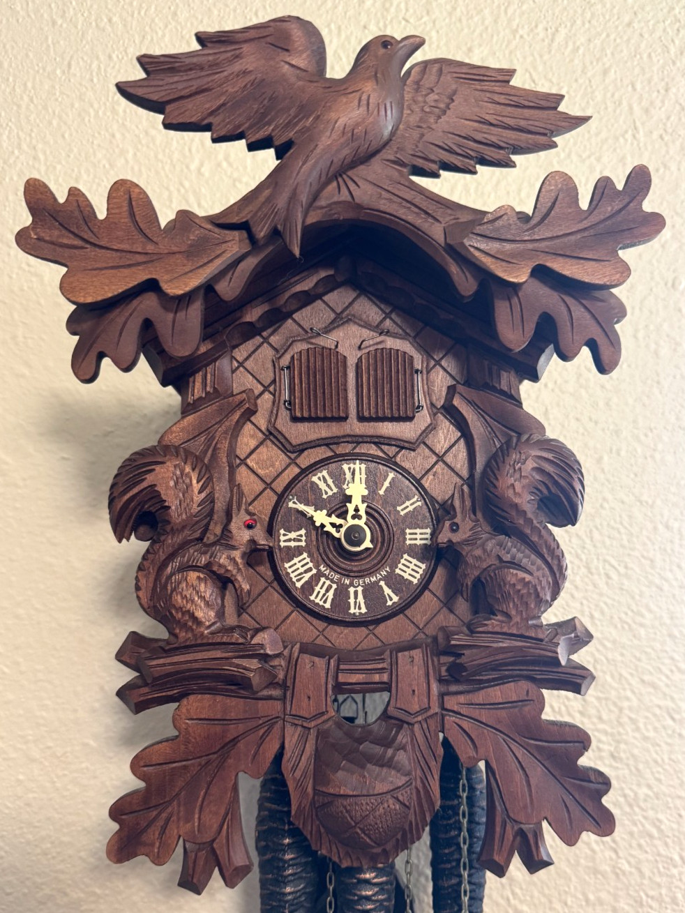 STUNNING LARGE WORKING VINTAGE GERMAN SQUIRRELS EDELWEISS MUSICAL CUCKOO CLOCK