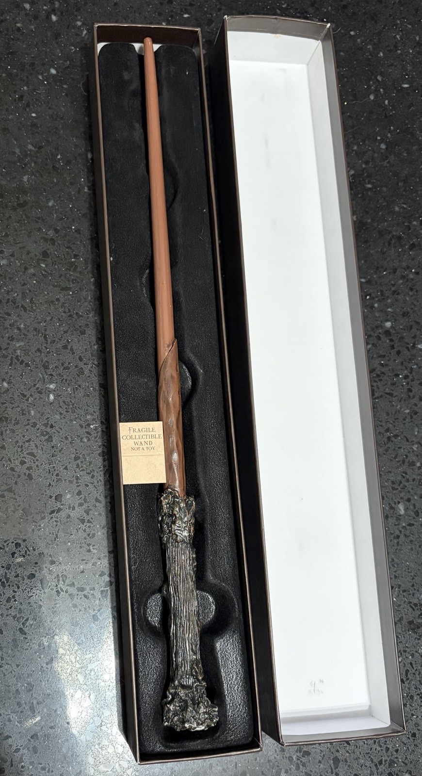 OFFICIAL Universal Studios Wizarding World Harry Potter\'s Interactive Wand W Box