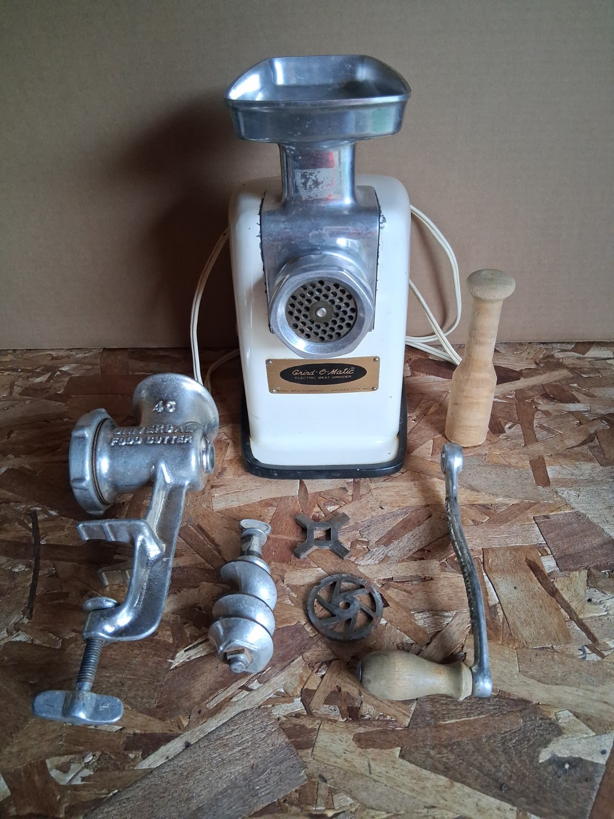 Vintage Kitchen Grinder Lot - Tested Rival Electric 772 & Universal No 2 Cast...