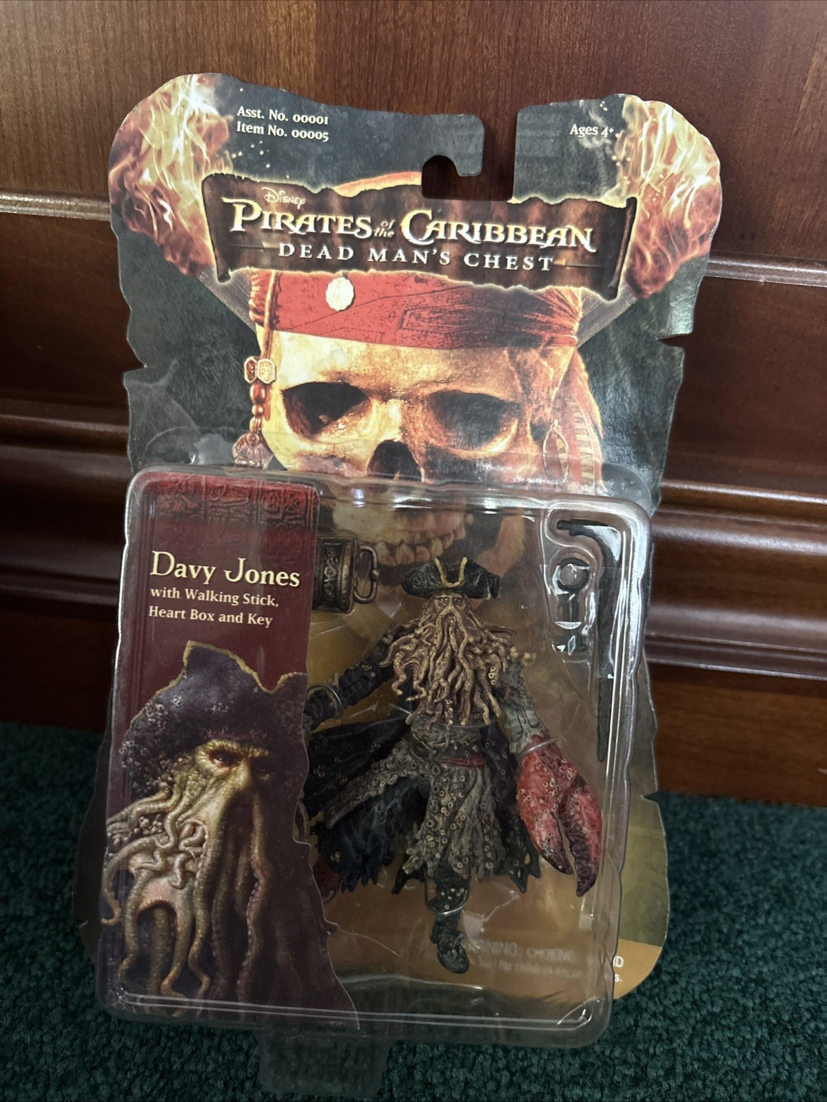 Pirates Of The Caribbean Davy Jones with Walking Stick, Heart Box & Key NIB