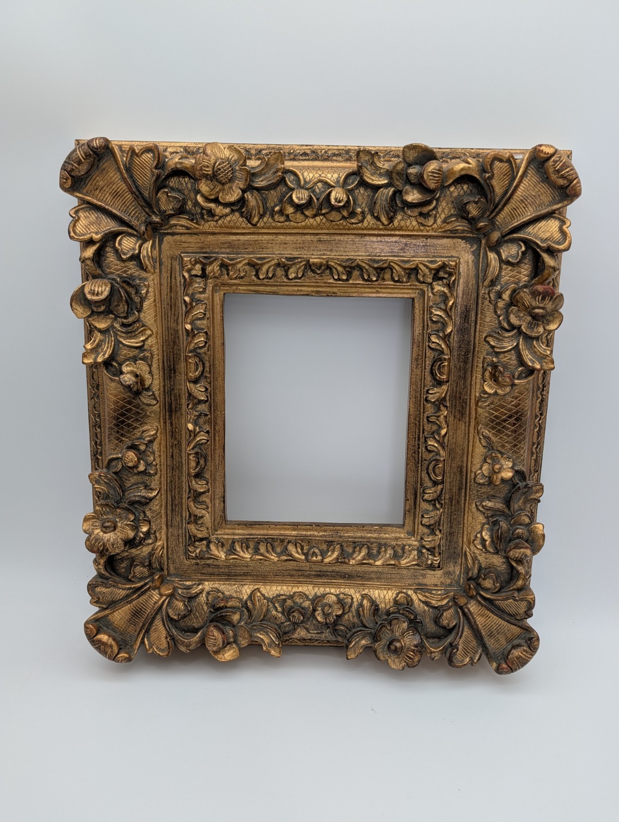 Vintage Ornate Gold Gilt Wood Picture Frame Floral Victorian Style 21” x 19”