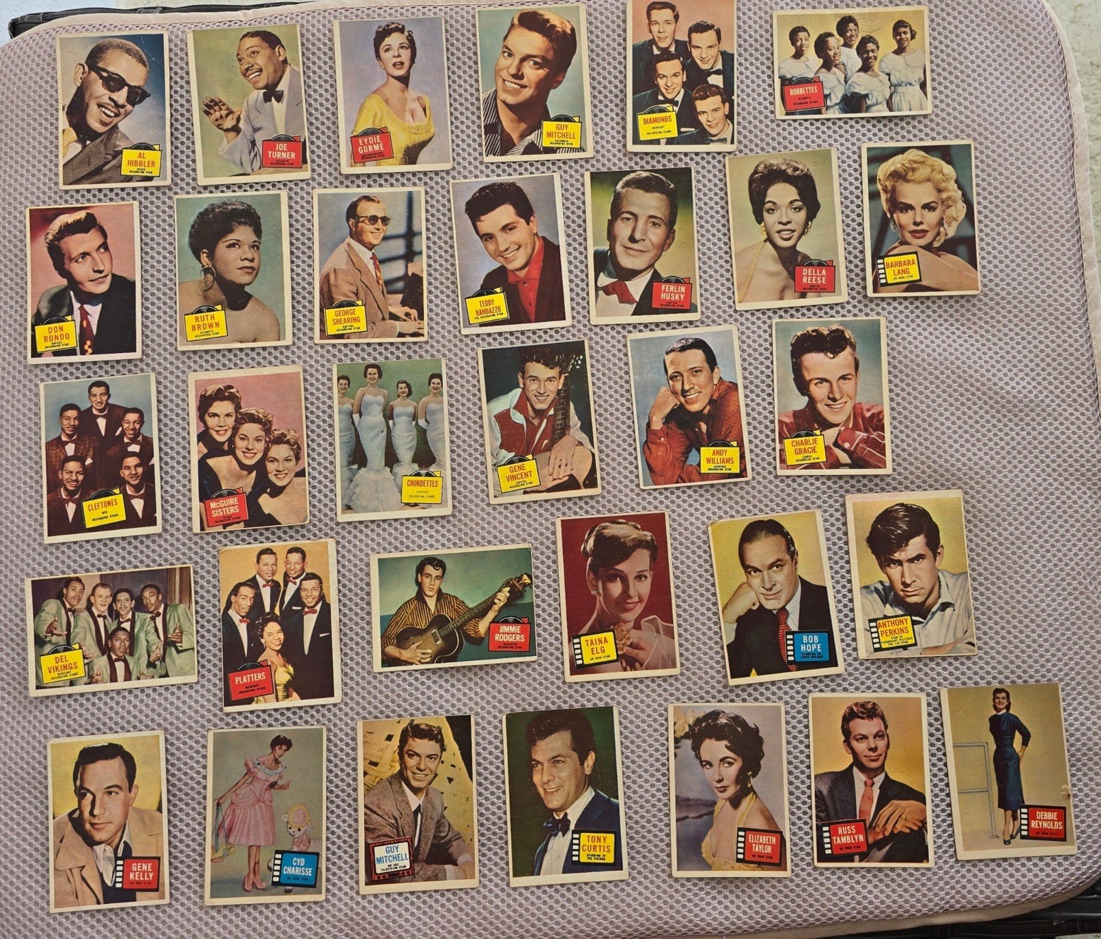 1957 Topps Hit Stars Vintage Non-Sport Card Lot (32) Mid-Grade Liz Taylor Hope