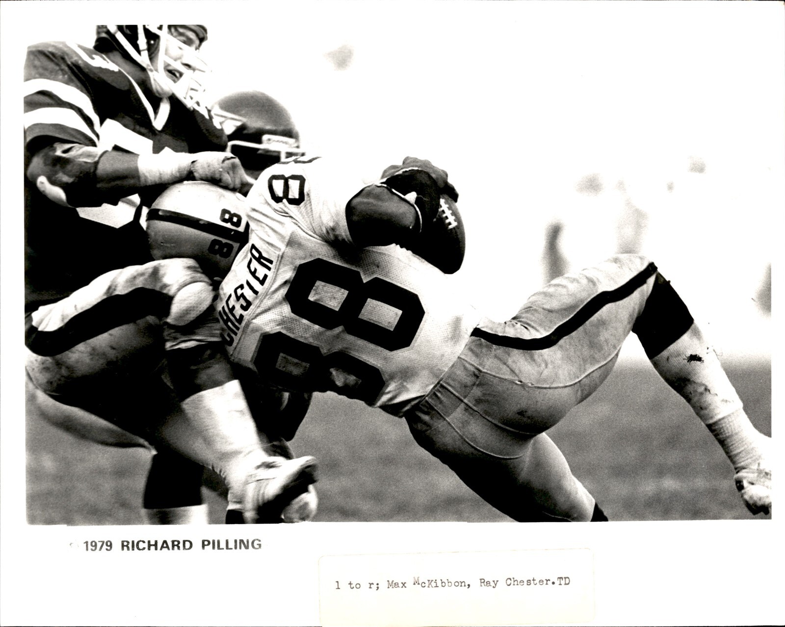 CGE9 1979 Original Photo NY JETS MAX MCKIBBEN TACKLING RAIDERS RAYMOD CHESTER