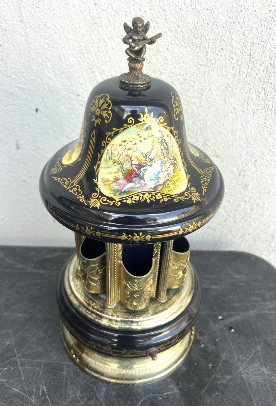 VTG 60s Reuge Zhivago Enameled Capodimonte Lipstick Cigarette Carousel Music Box VTG 60s Reuge Zhivago Enameled Capodimonte Lipstick Cigarette Carousel Music Box