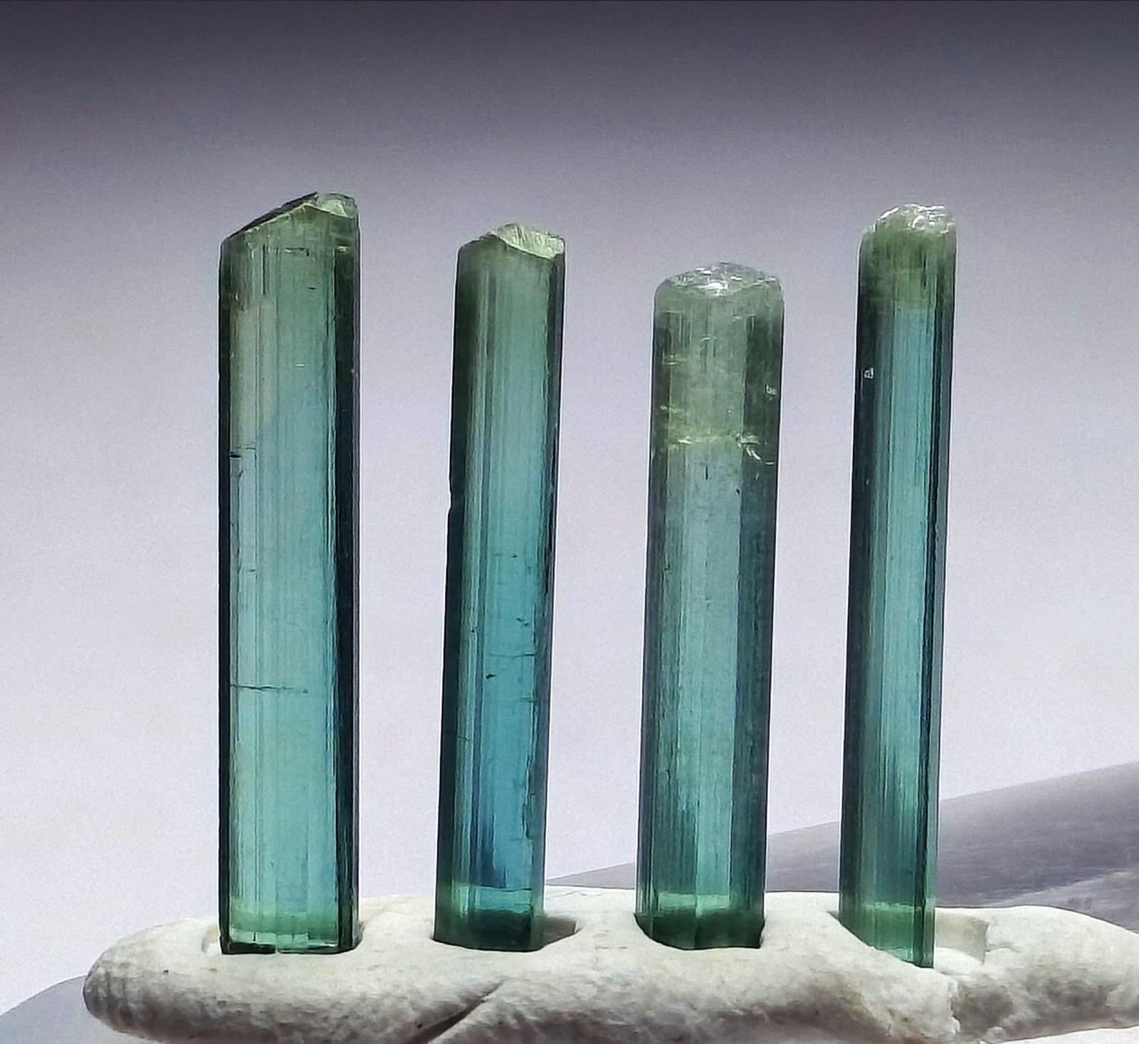 Beautiful An Amazing Naturel Top Quality Pencil Size Tourmaline Crystal Lot