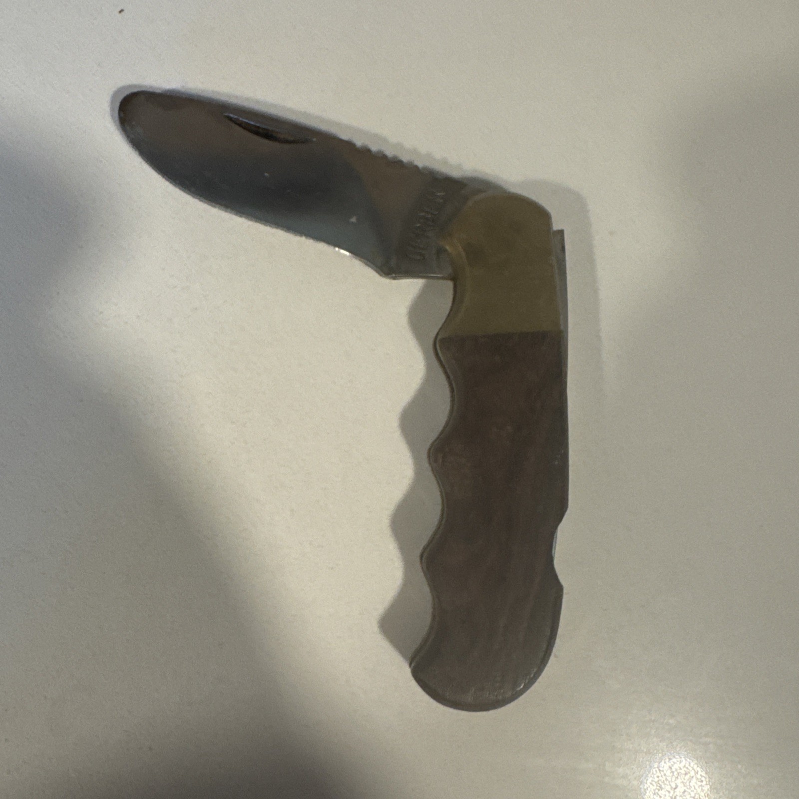 Vintage GERBER Portland OR 97223 FOLDING MAGNUM Finger Groove Knife