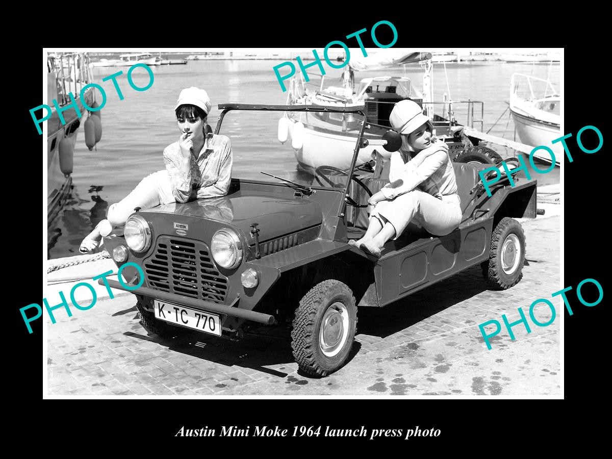 OLD POSTCARD SIZE PHOTO OF 1964 AUSTIN MINI MOKE LAUNCH PRESS PHOTO