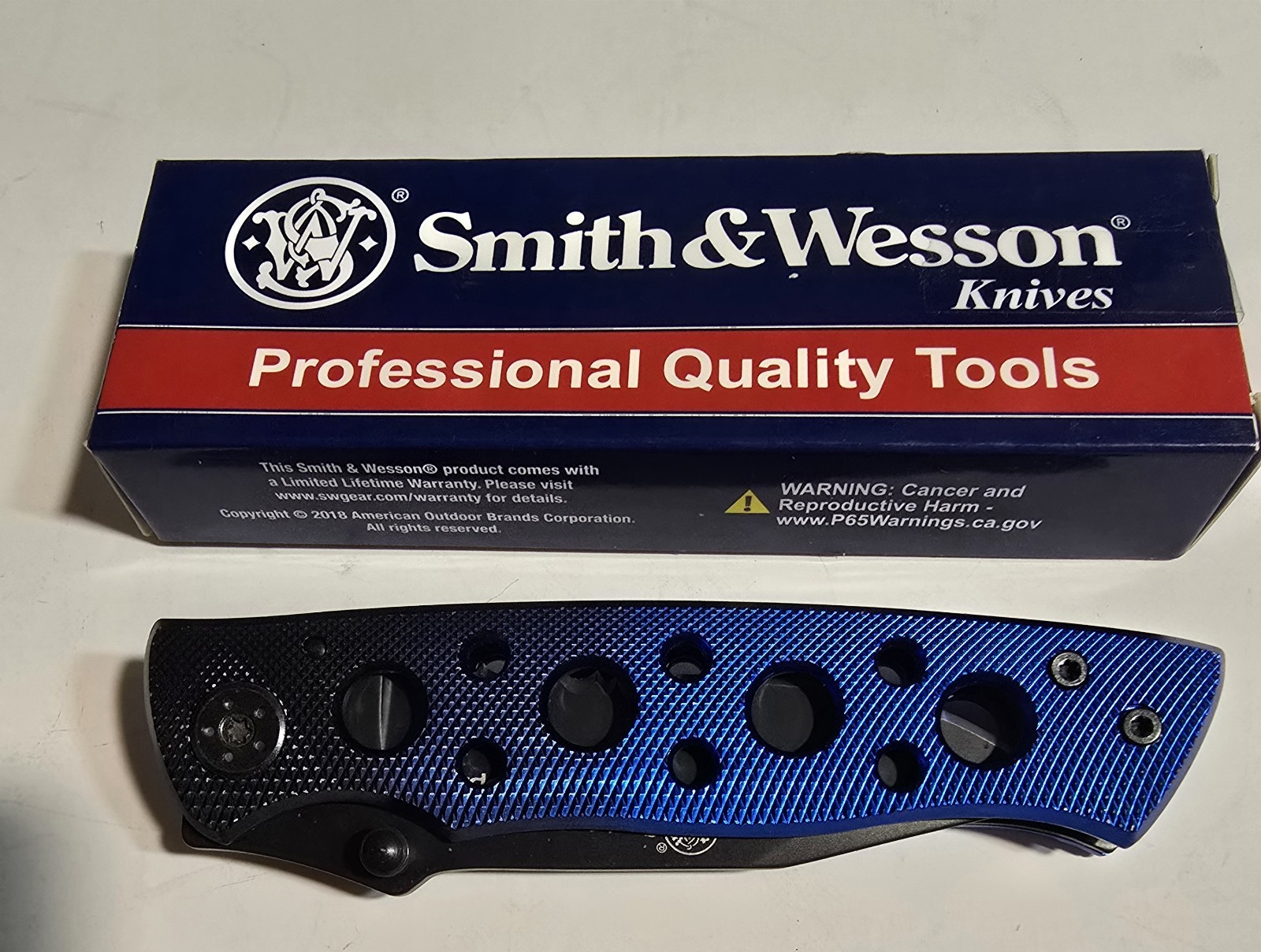 Smith & Wesson Two Toned Pocket Knife