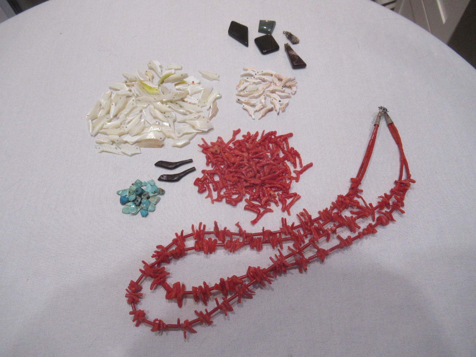 NATIVE AMERICAN ZUNI FETISH NECKLACE PART LOT CORAL BRANCH TURQUIOSE PEARL FISH NATIVE AMERICAN ZUNI FETISH NECKLACE PART LOT CORAL BRANCH TURQUIOSE PEARL FISH