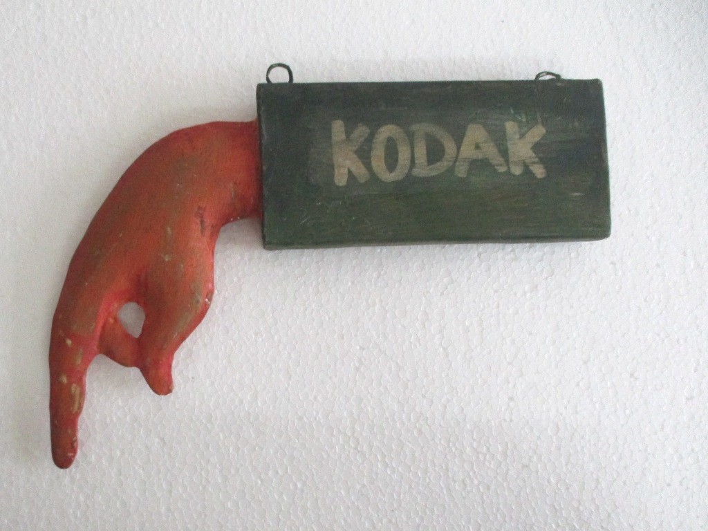 ANTIQUE KODAK ADVERTISEMENT TRADE SIGN HAND DIRECTION WALL HANGING