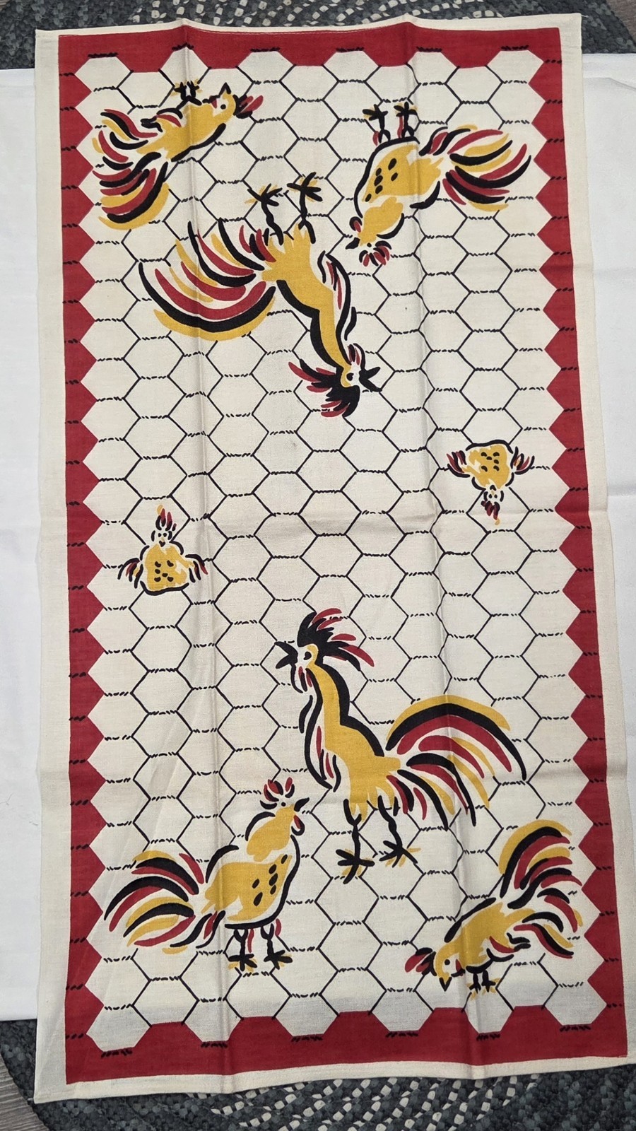 Vintage 1950s CANNON SUPER-DO Kitchen Tea Towel Rooster & Chickens. UNUSED