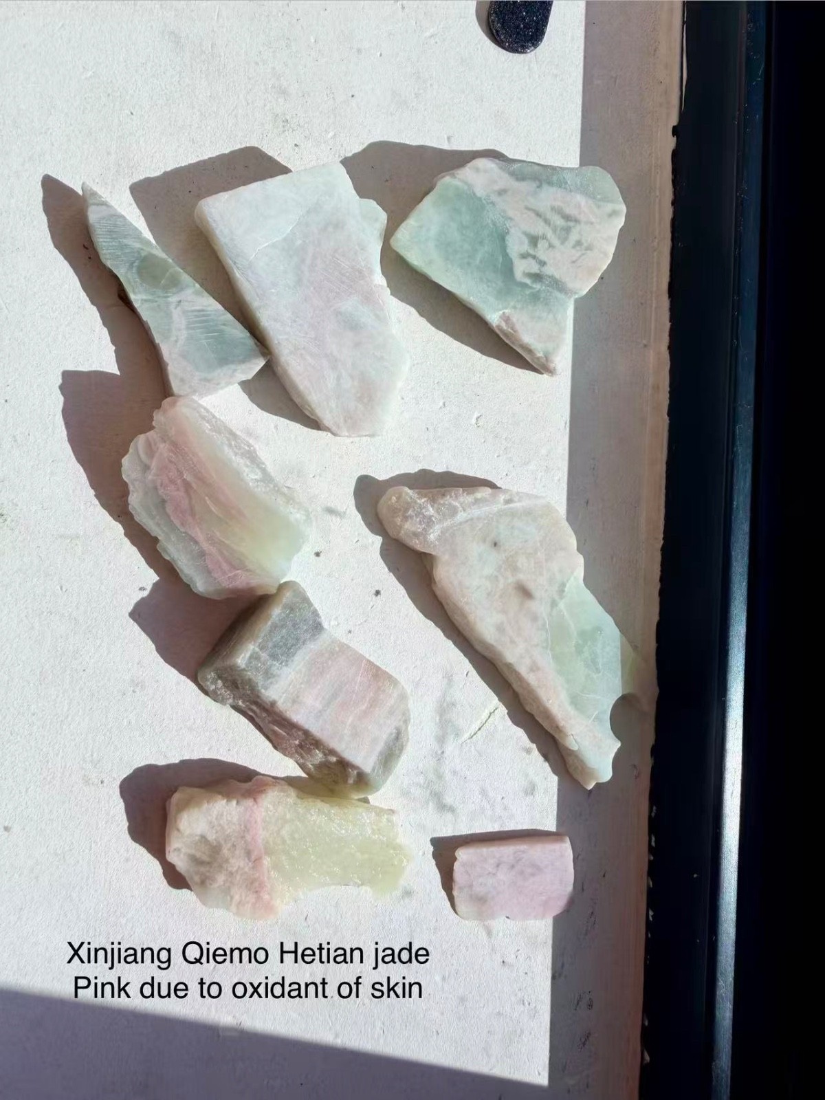 Nephrite Hetian jade qiemo pink skin raw stone 111g 新疆切末桃花粉