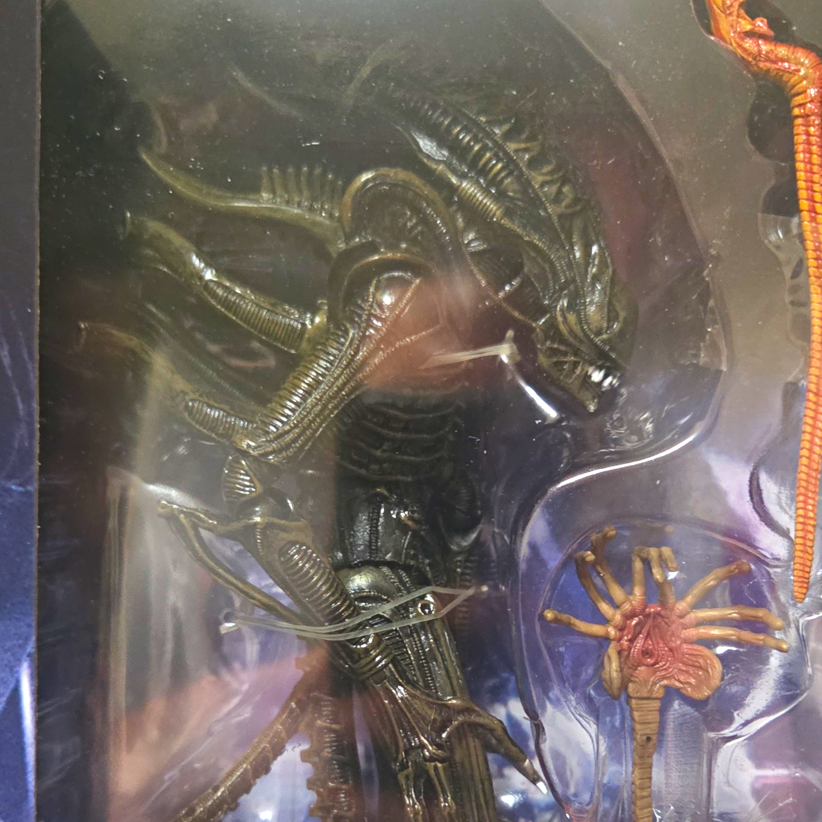 Aliens Xenomorph Action Figure Set with Facehugger Sci-Fi Horror Franchise