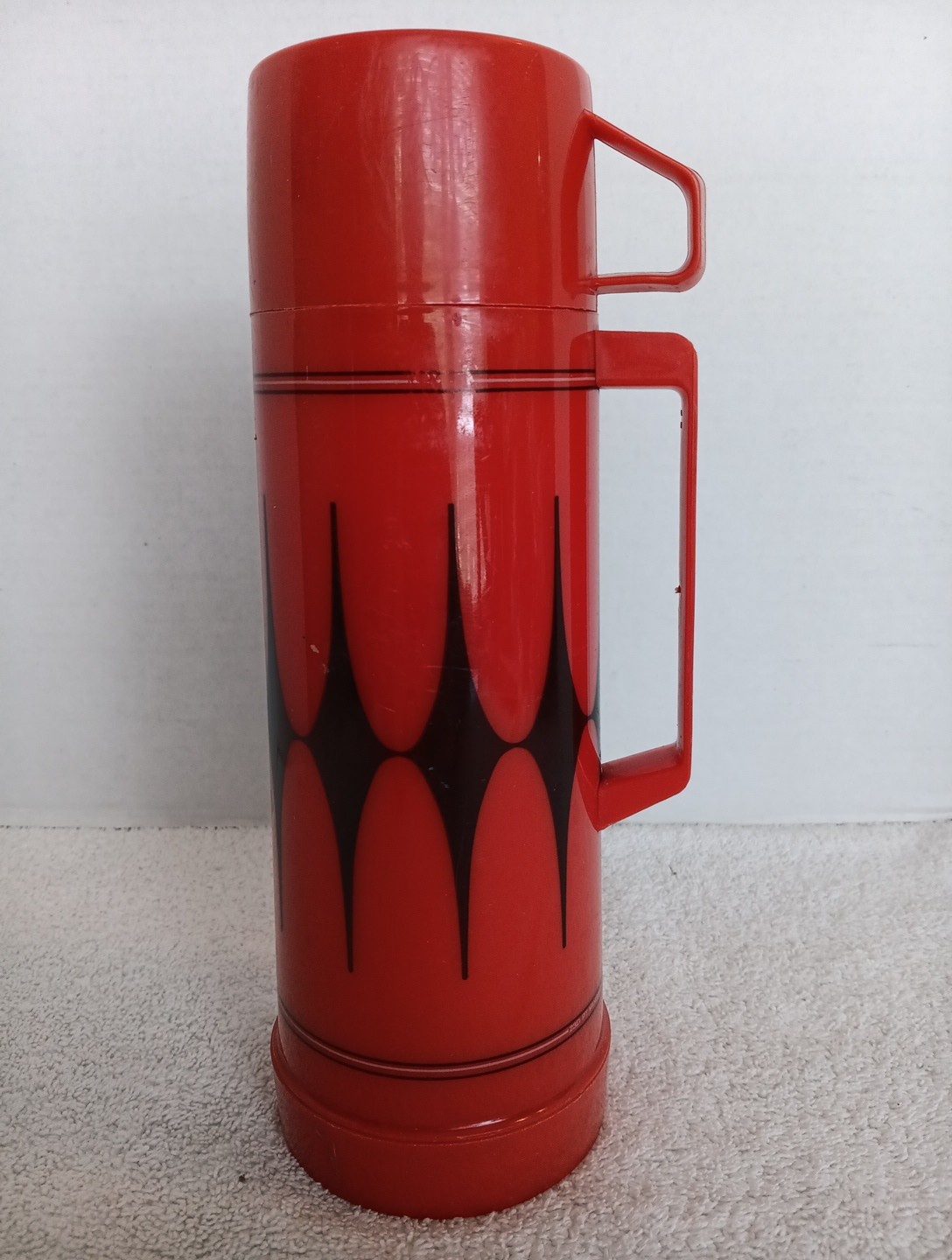 Aladdin Vintage Red & Black Plastic Thermos with Black Pattern Vacuum Bottle USA
