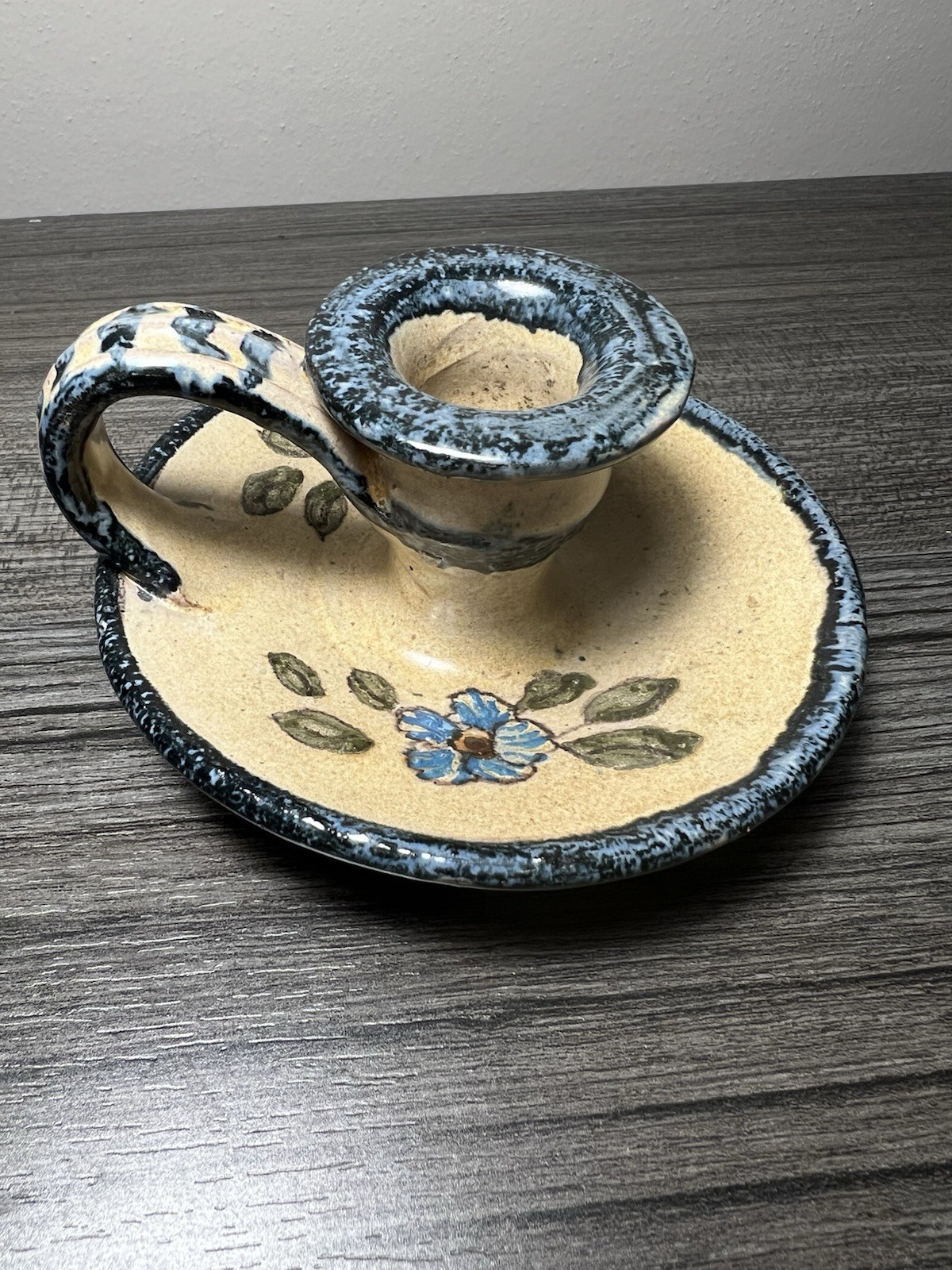 Vtg Handmade stoneware taper chamberstick candle holder Tan blue W/Flower Signed
