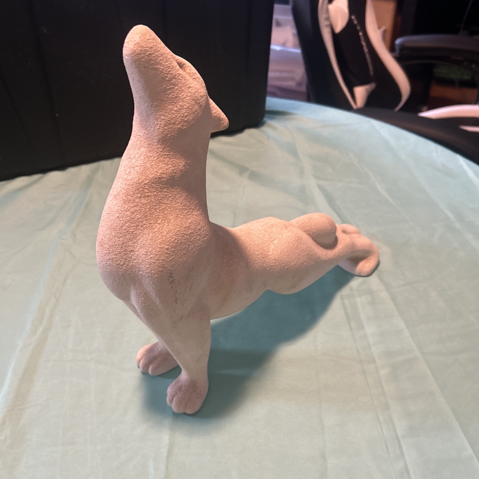 Vintage Royal Haeger Pottery Howling Wolf Statue Textured Off White
