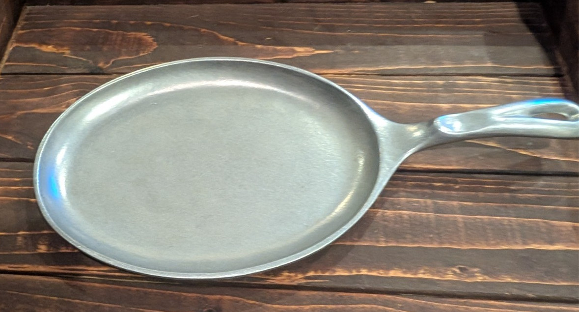Vintage Wilton Armetale Handled Skillet Serving Platter Pewter Columbia PA USA
