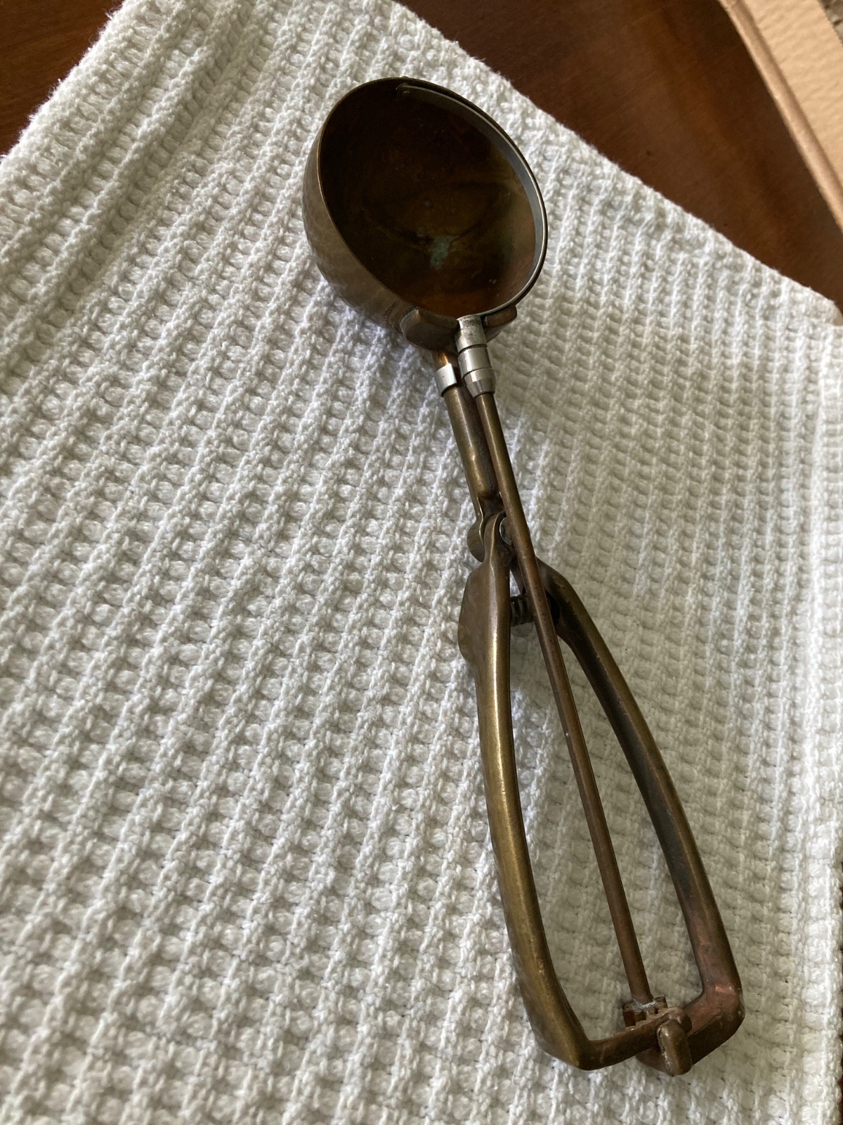 Vintage Bonzer brass ice cream scoop 3 oz  works