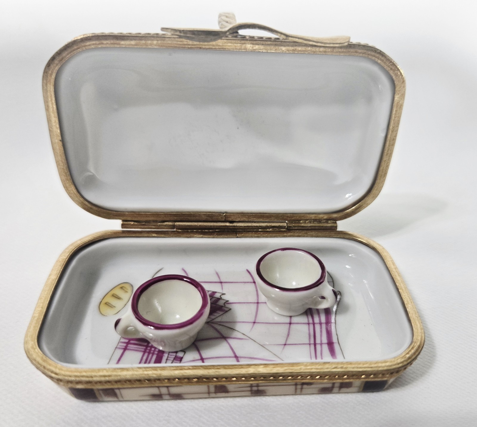 MINT Limoges Porcelain Trinket Box BON APPETIT SUITCASE French Accents 1983 NEW MINT Limoges Porcelain Trinket Box BON APPETIT SUITCASE French Accents 1983 NEW
