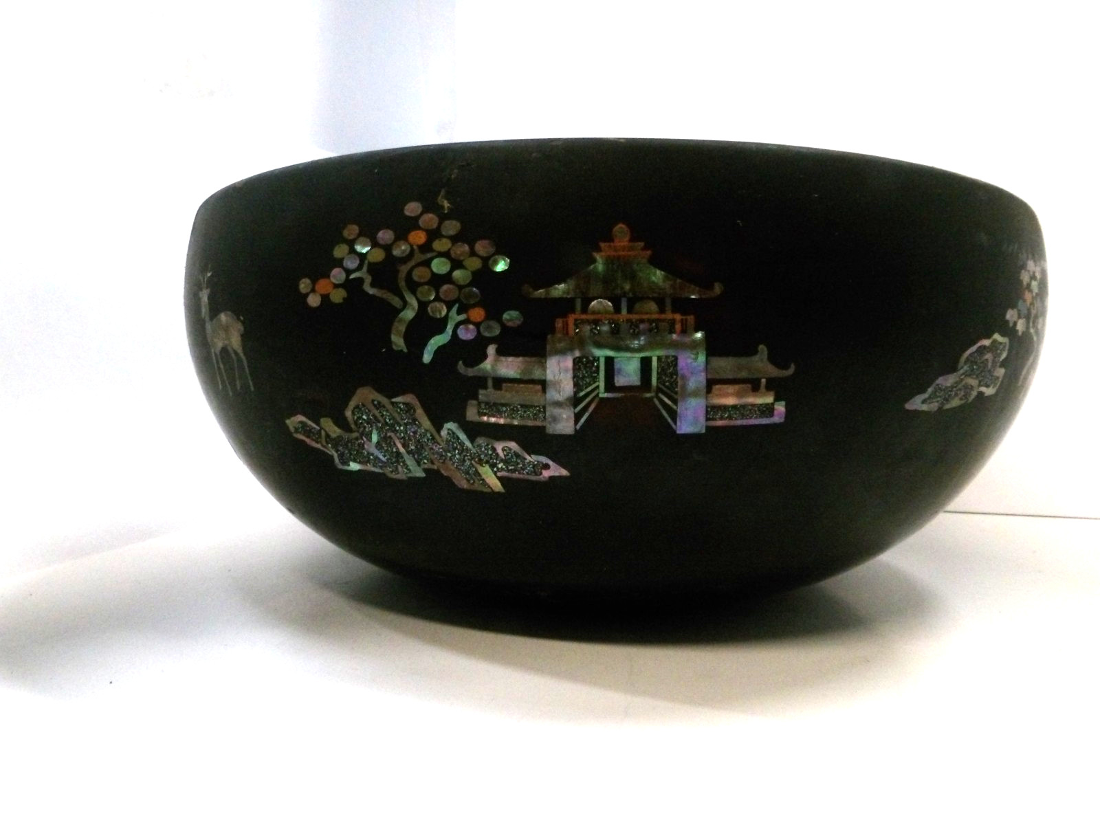Maruni Special Metal Base Japan Black with Mother of Pearl House Deer Designs