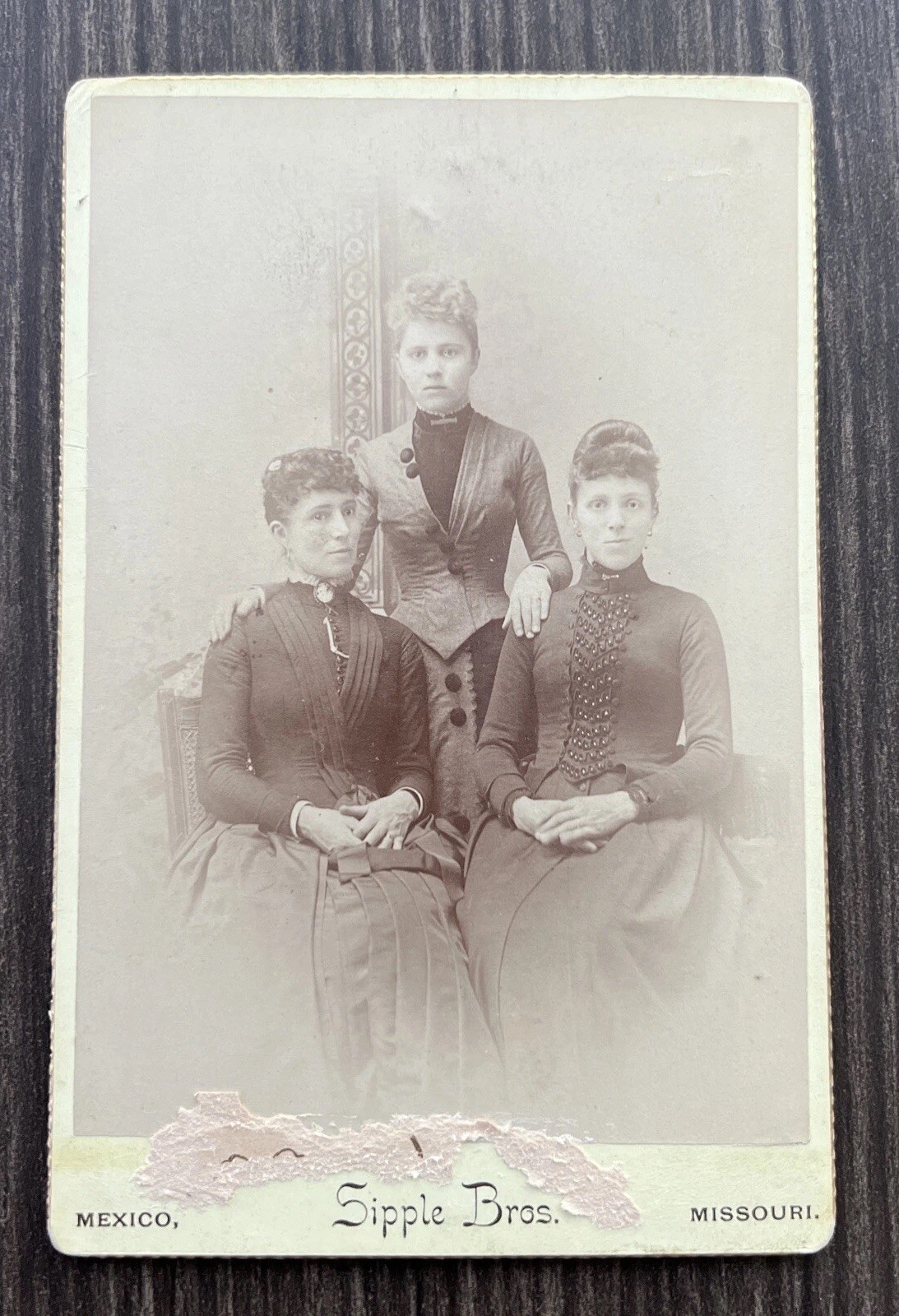 Antique 1890\'S CABINET CARD Photograph Woman Mourning Death Dress Family Sisters