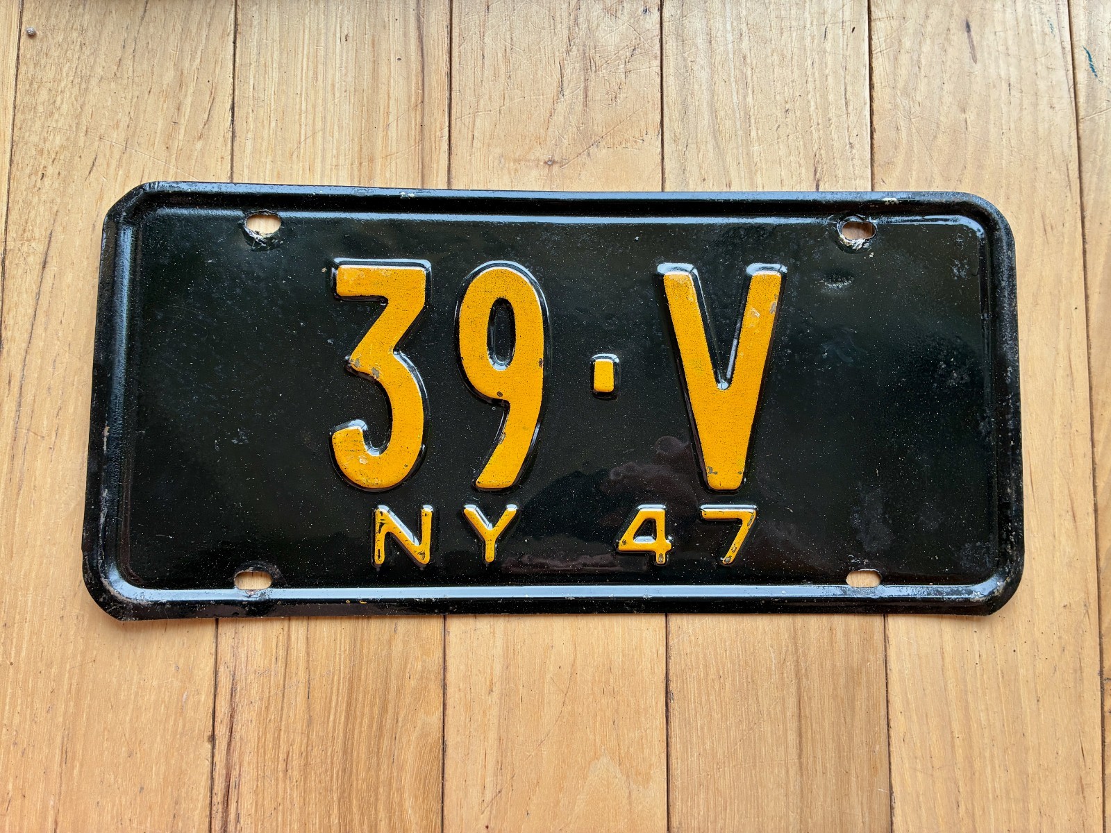 1947 New York License Plate - Gloss Finish (Clear Coat) 1947 New York License Plate - Gloss Finish (Clear Coat)