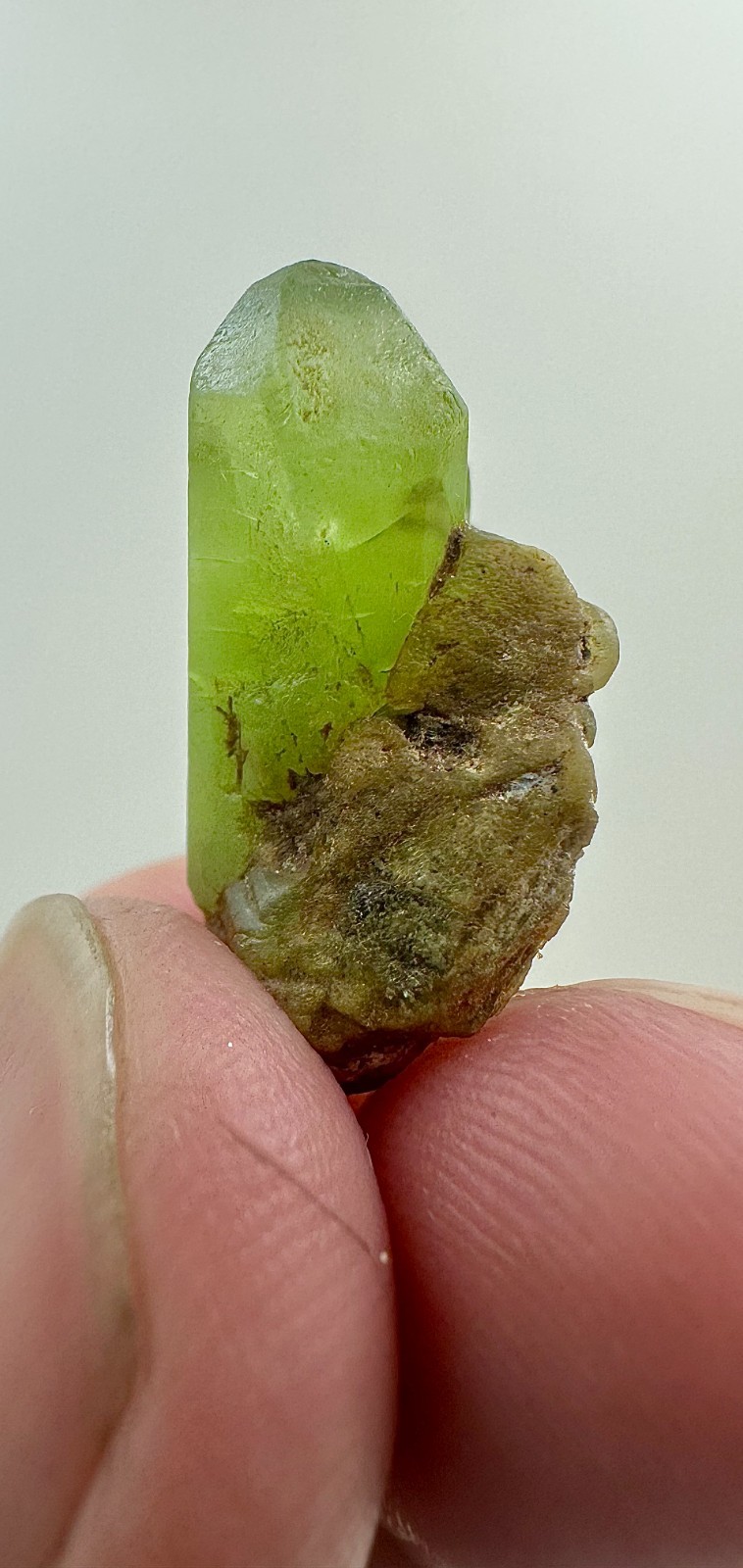 19  Carat Beautiful Peridot Crystal From Pakistan