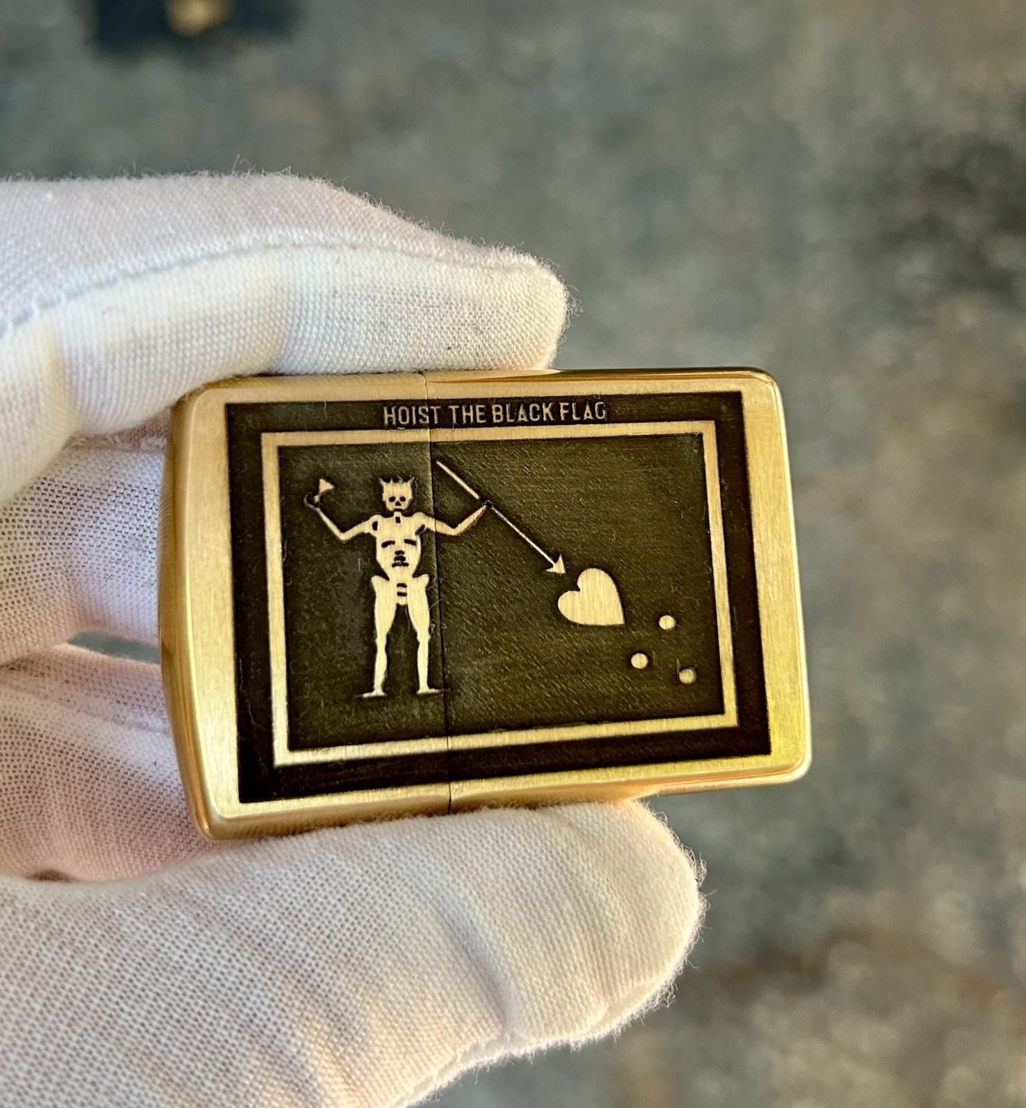 Blackbeard’s Flag 1718 “No Quarter” Zippo Armor Brass Deep Engraved Jolly Roger Blackbeard’s Flag 1718 “No Quarter” Zippo Armor Brass Deep Engraved Jolly Roger