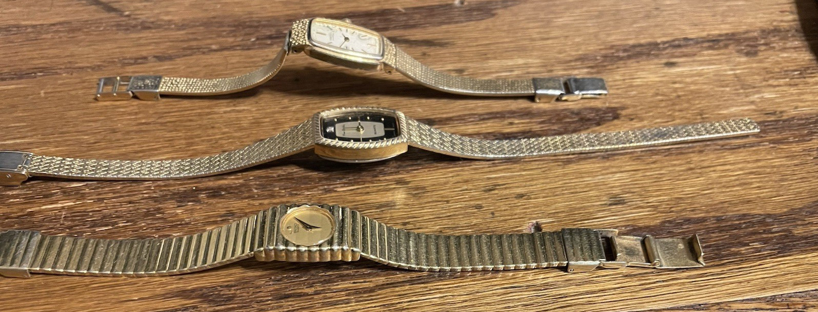 LOT 3 VINTAGE LADIES GOLD TONE WATCHES 2 SEIKO 1 PIERRE CARDIN PARTS OR REPAIR