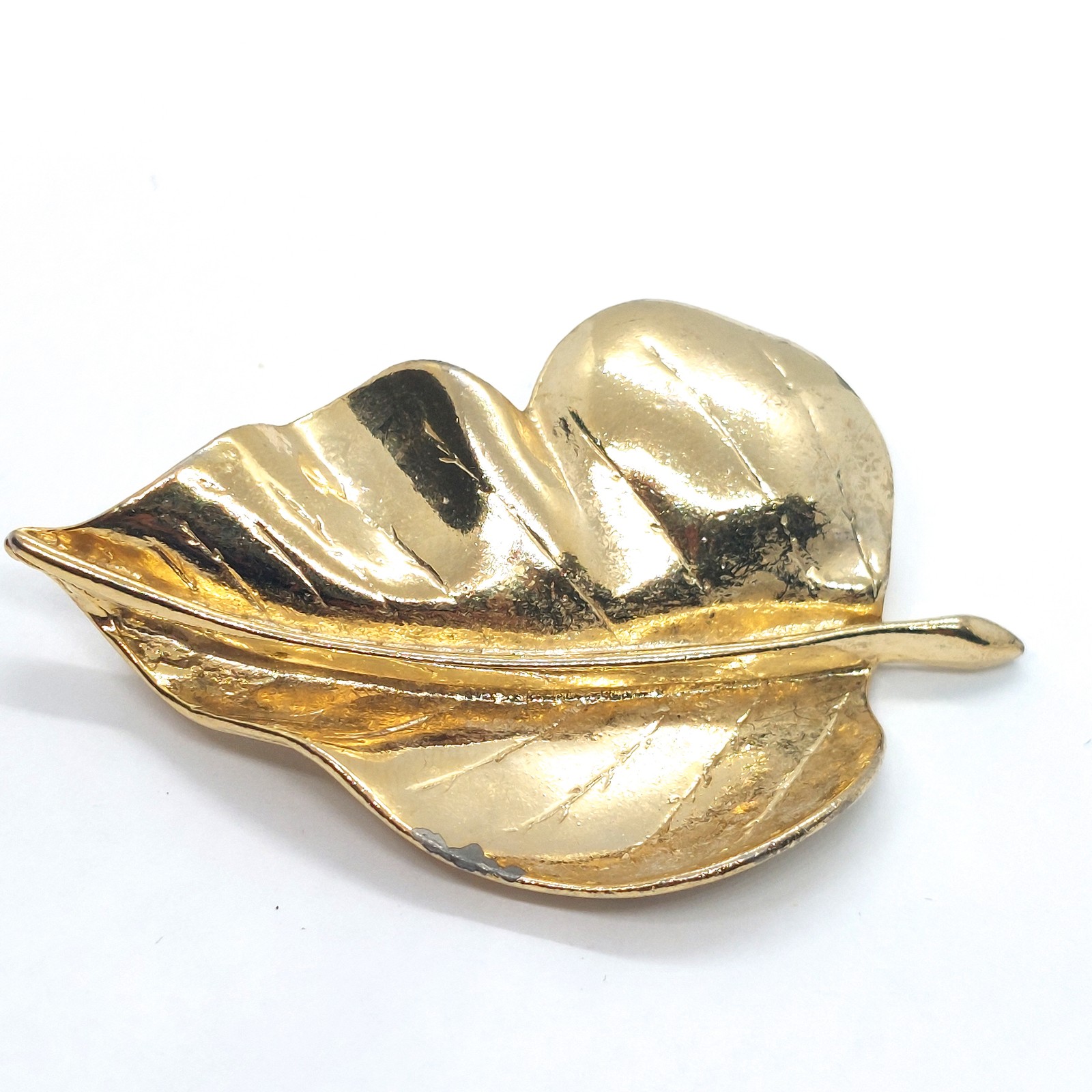Vintage Leaf Brooch Pin Textured Metal Nature Botanical Autumn Fall Foliage Vintage Leaf Brooch Pin Textured Metal Nature Botanical Autumn Fall Foliage