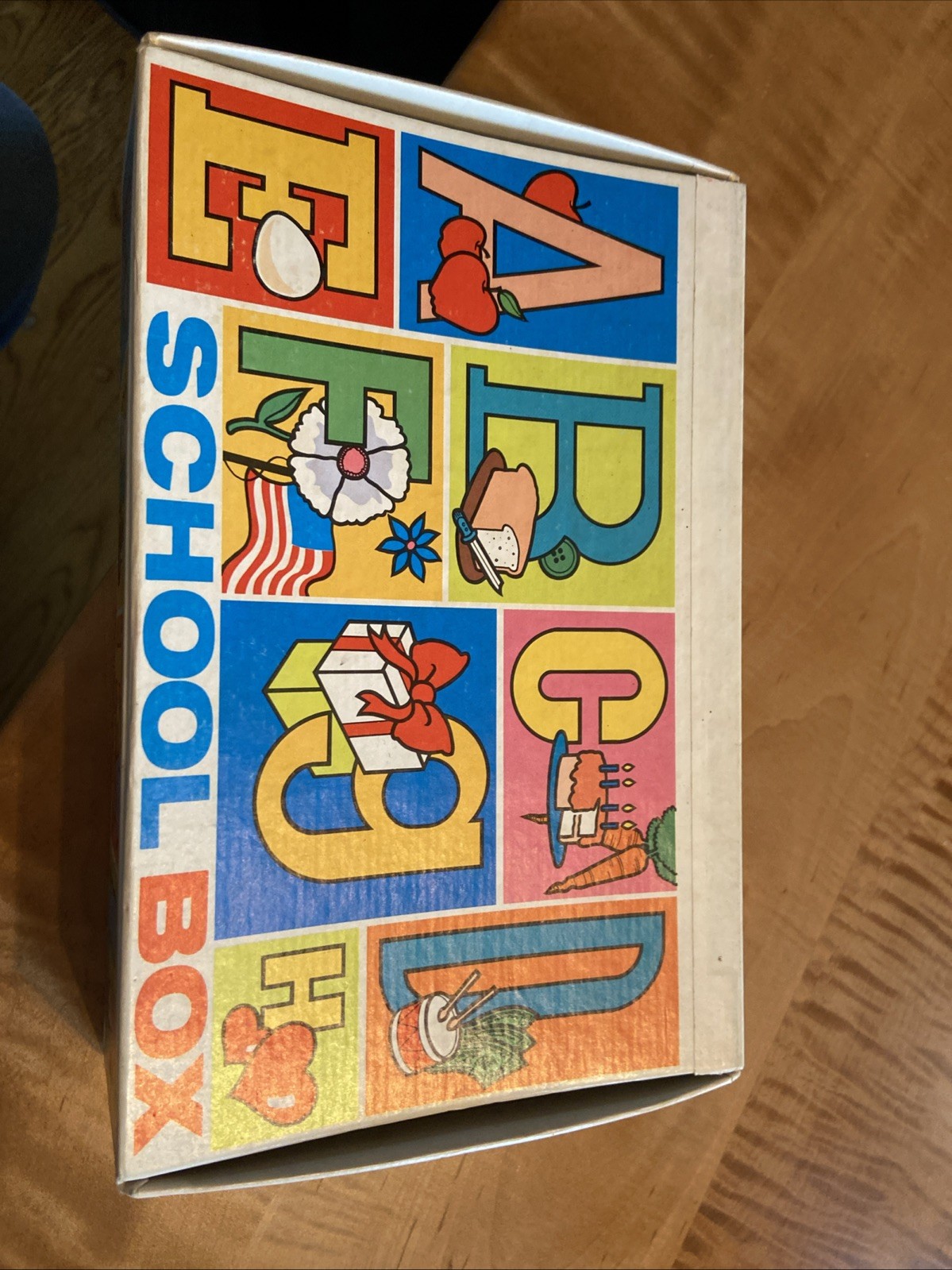 Vintage 1970s school box with original price by Lebanon Packaging Corp Item 75N