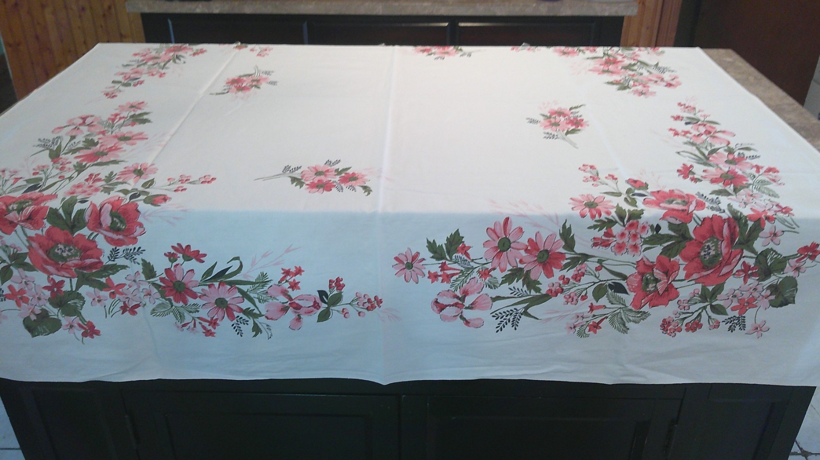 Vintage 1950s 60s Tablecloth Pink Daisy Floral Fern Print MCM 45x47