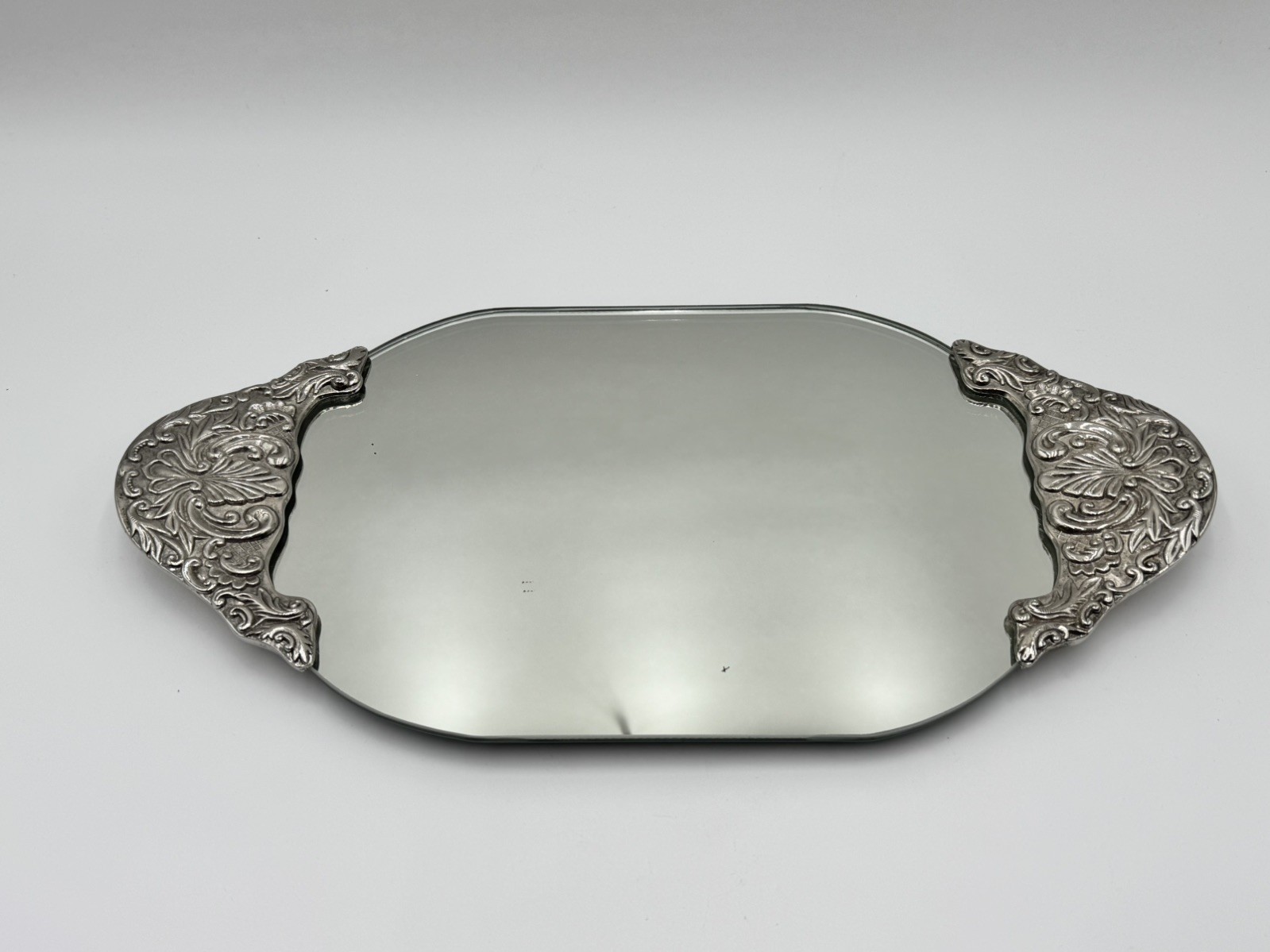 Vintage GSA Godinger Silver Plated Mirror Vanity Tray Victorian Scroll Design Vintage GSA Godinger Silver Plated Mirror Vanity Tray Victorian Scroll Design