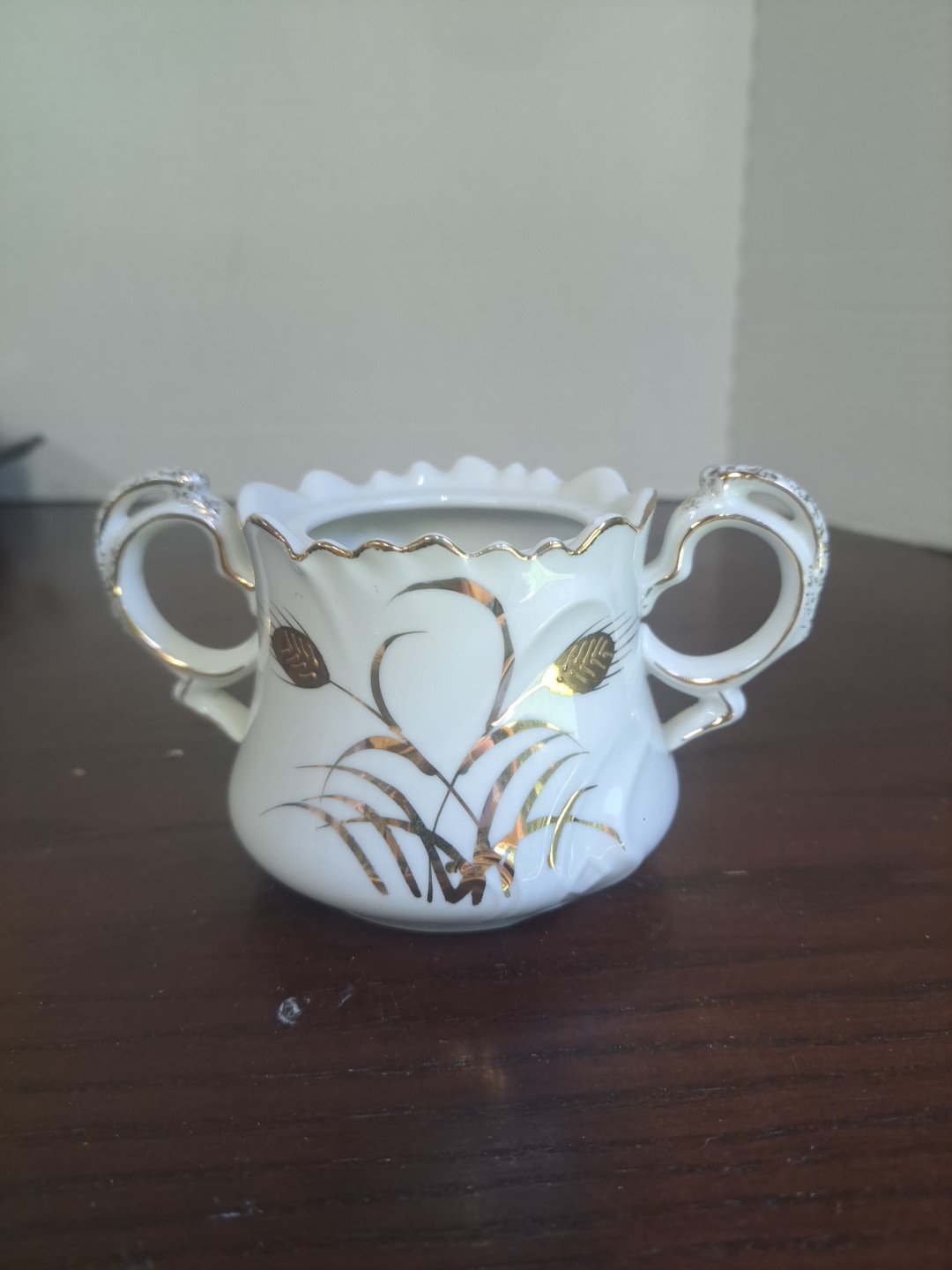 Vintage Lefton China White With Gold Wheat Pattern Sugar Bowl No Lid # 20595... Vintage Lefton China White With Gold Wheat Pattern Sugar Bowl No Lid # 20595...
